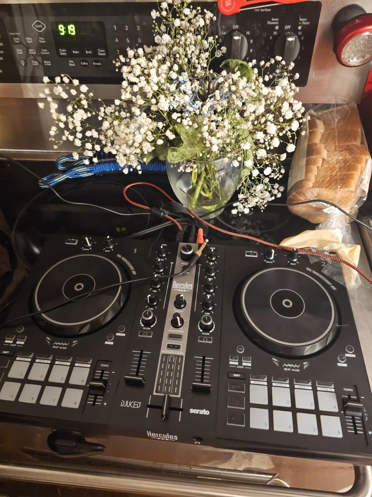 Hercules DJ Control Inpulse 300 | 2 Channel USB Controller, with Beatmatch Guide, DJ Academy and Full DJ Software DJUCED Included customer photo 1