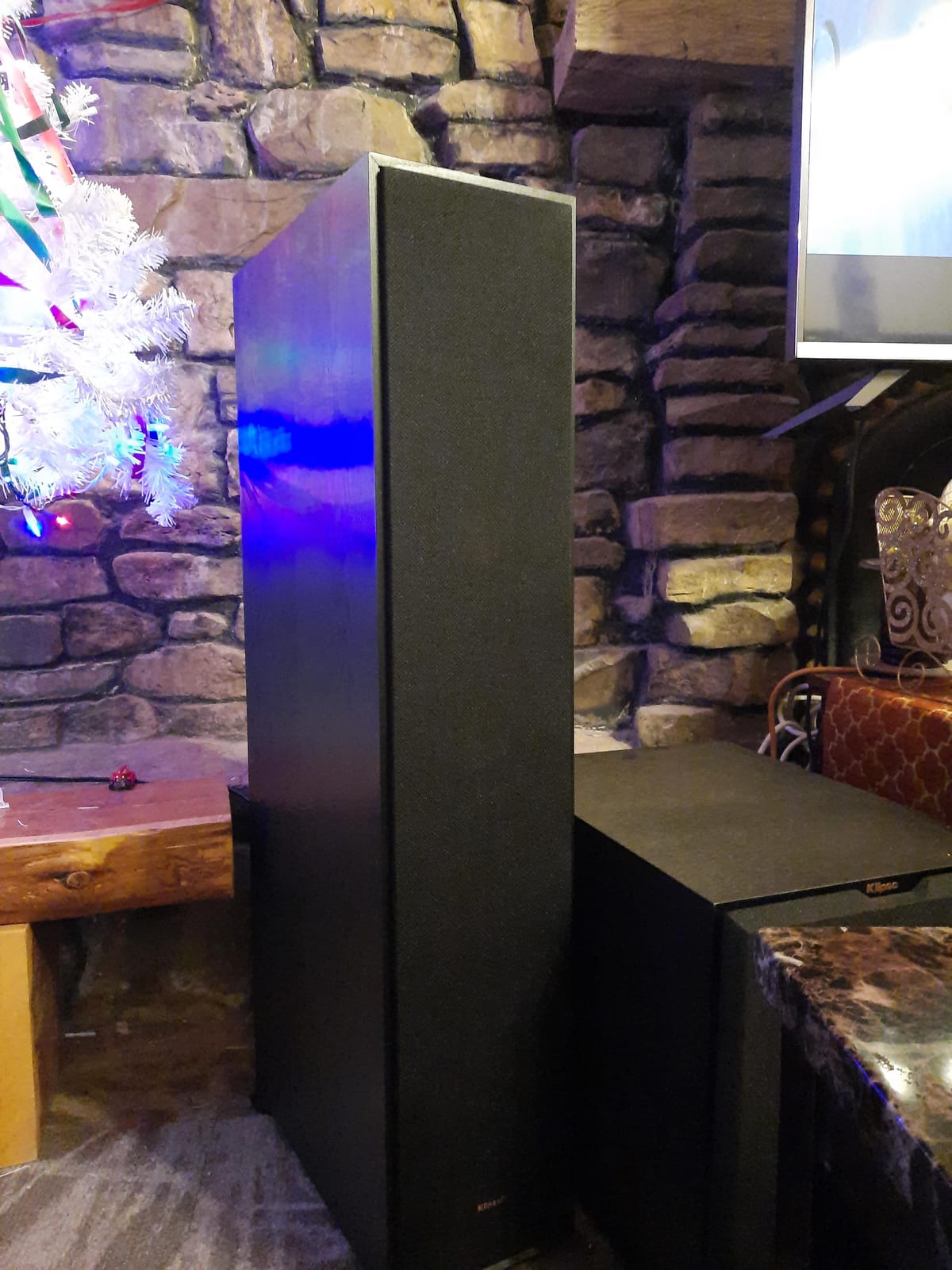Klipsch R-625FA Powerful Detailed Floorstanding Single Home Speaker Black customer photo 2