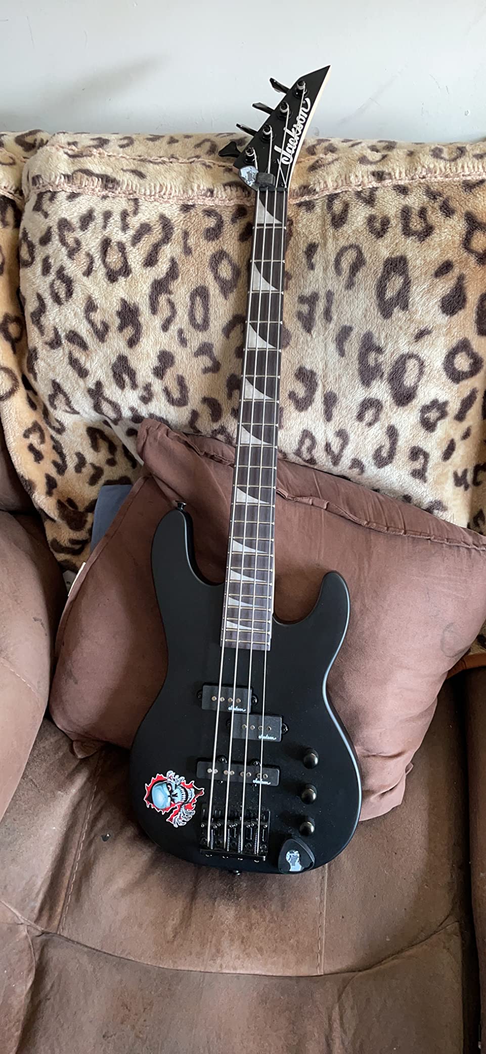 Jackson JS Series Concert Bass JS1X, Satin Black, Amaranth Fingerboard customer photo 1
