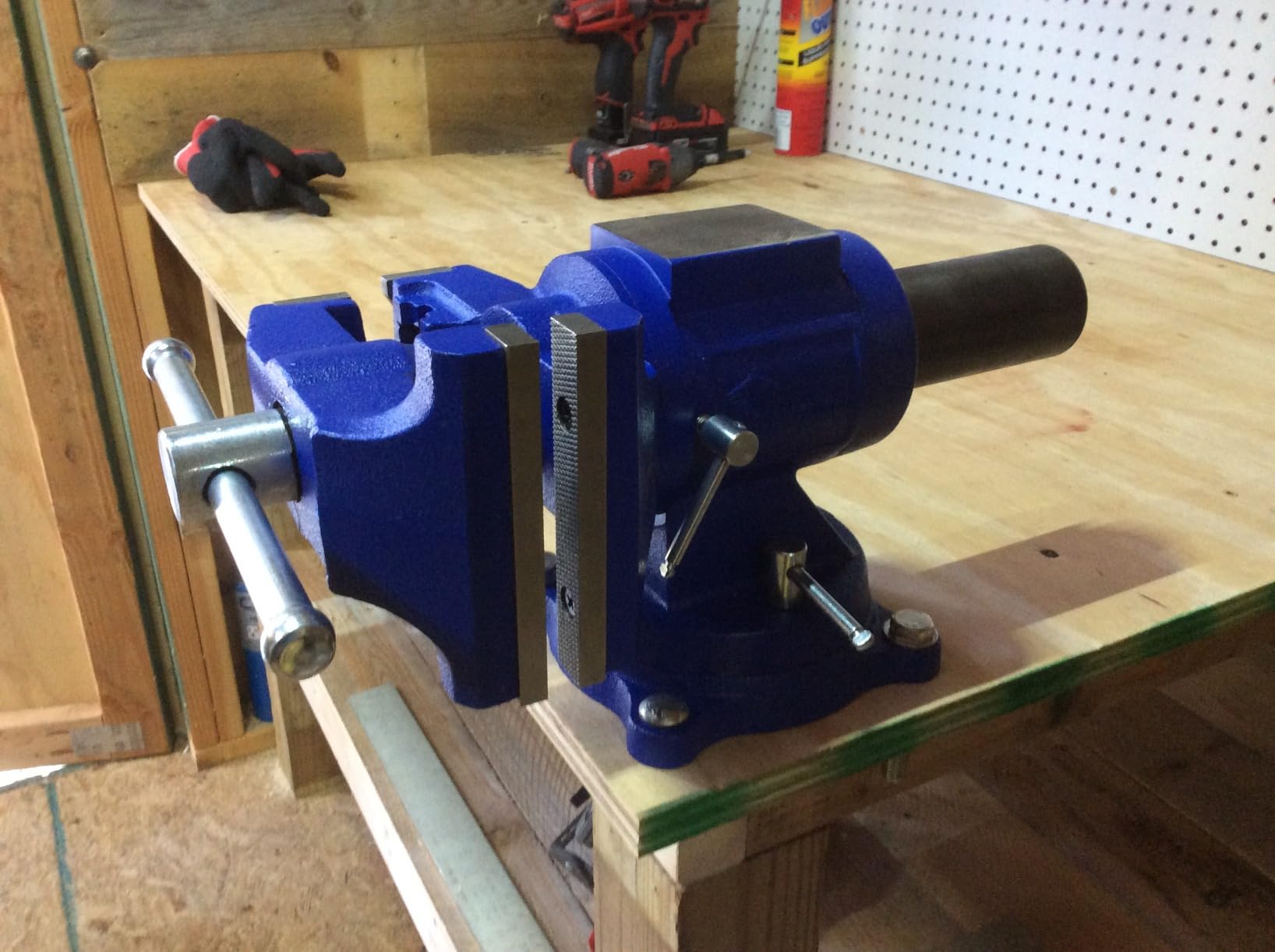 Forward DT08125A 5 Inch Heavy Duty Bench Vise with 360°Swivel Base and Head customer photo 2
