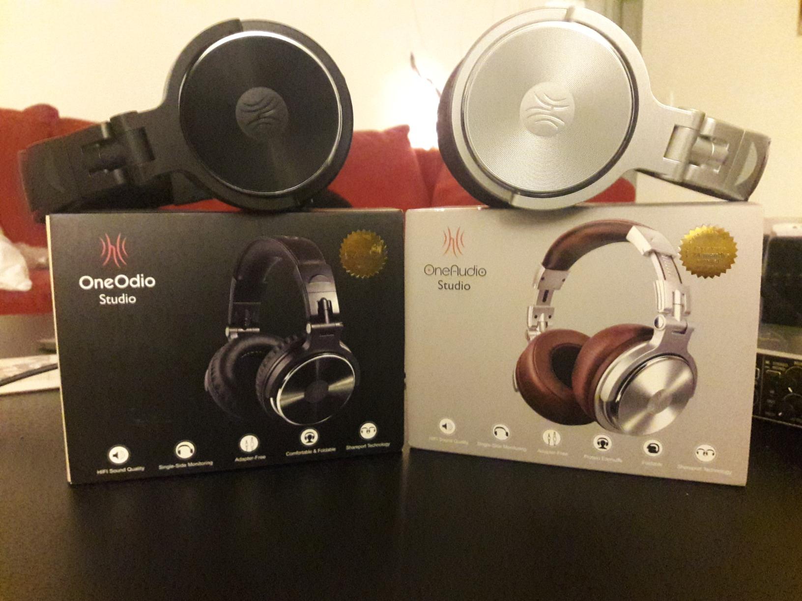 OneOdio Pro-30 Over Ear Headphone, Wired Premium Stereo Sound Headsets with 50mm Driver, Foldable Comfortable Headphones with Protein Earmuffs and Shareport for Recording Monitoring Podcast PC customer photo 1