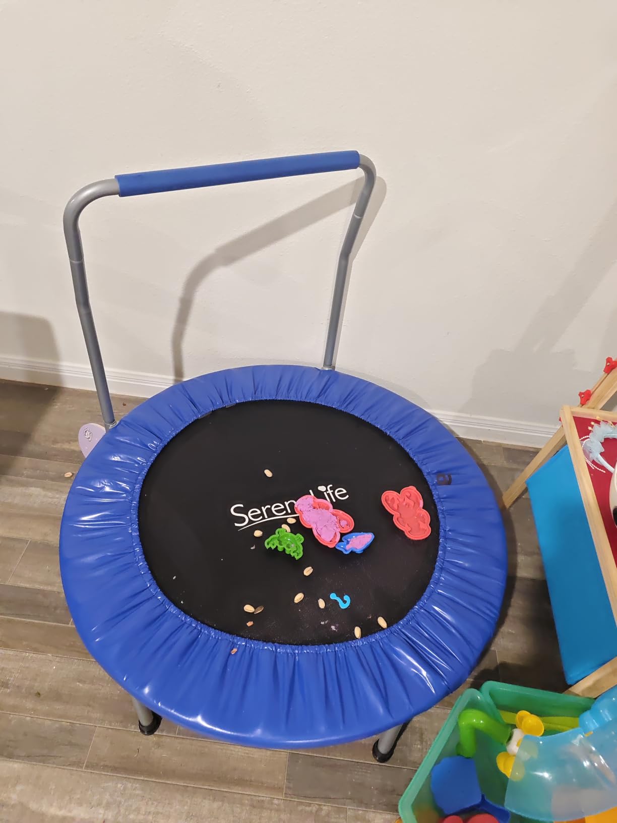 SereneLife 36″ Foldable Mini Trampoline for Kids - Compact Fitness Rebounder with Foam Handle - Safe, Stable Exercise Trampoline with 330lbs Max Load for Indoor/Outdoor Active Play & Exercise customer photo 1