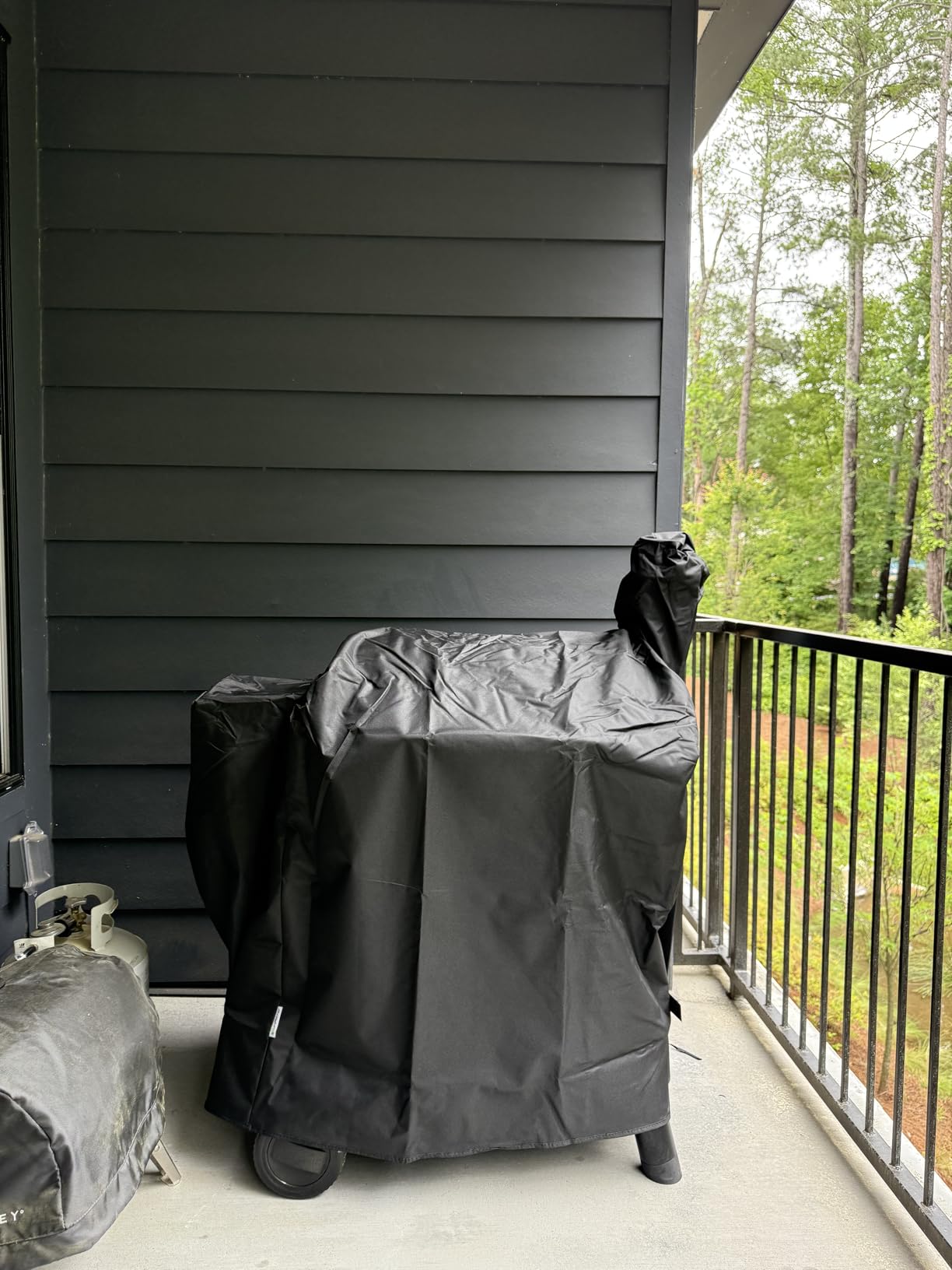 SunPatio Outdoor Heavy Duty Waterproof Grill Cover, Compatible for Traeger 20 Series Wood Pellet, Tailgater and Recteq 340 Grills, Full Length Barbecue Cover, All Weather Protection, Black customer photo 2