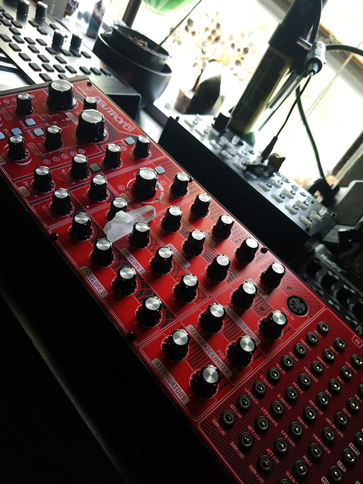 Behringer Synthesizer (NEUTRON) customer photo 2