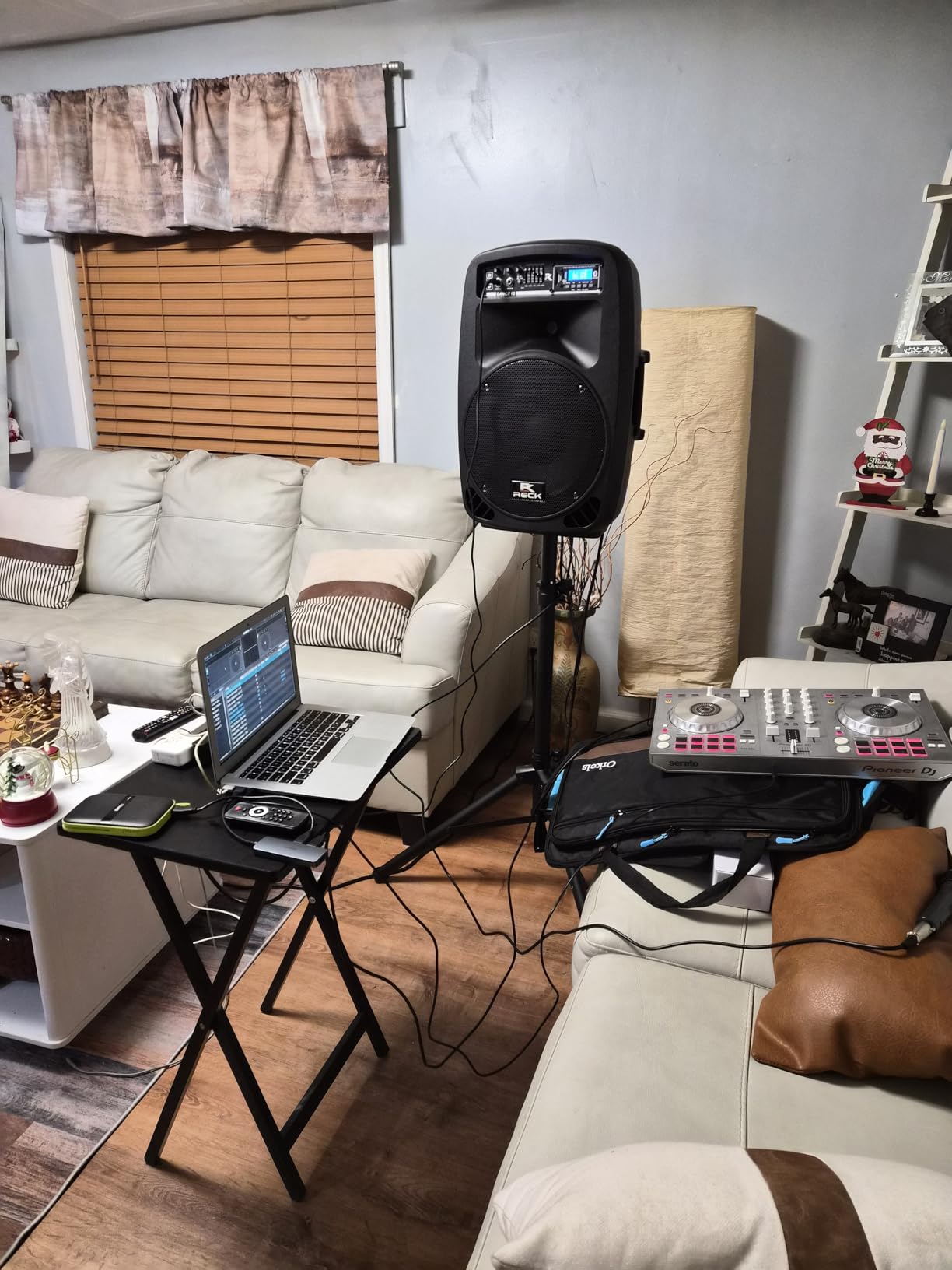 PRORECK Dance 12 Portable 12-Inch 1000 Watts 2-Way Powered PA Speaker System Combo Set with Bluetooth/USB/SD Card Reader/FM Radio/Remote Control/Speaker Stand for Party DJ Wedding Meeting customer photo 2