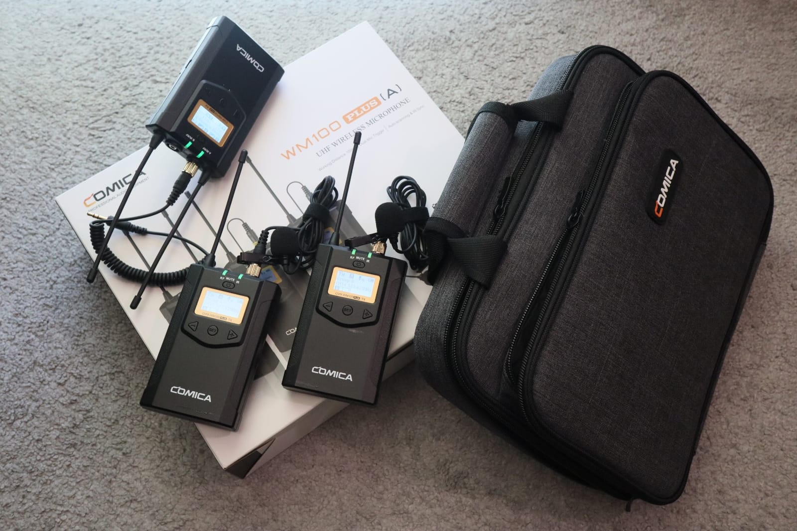 COMICA CVM-WM100PLUS UHF Wireless Lavalier Microphone for Camera Smartphone customer photo 2