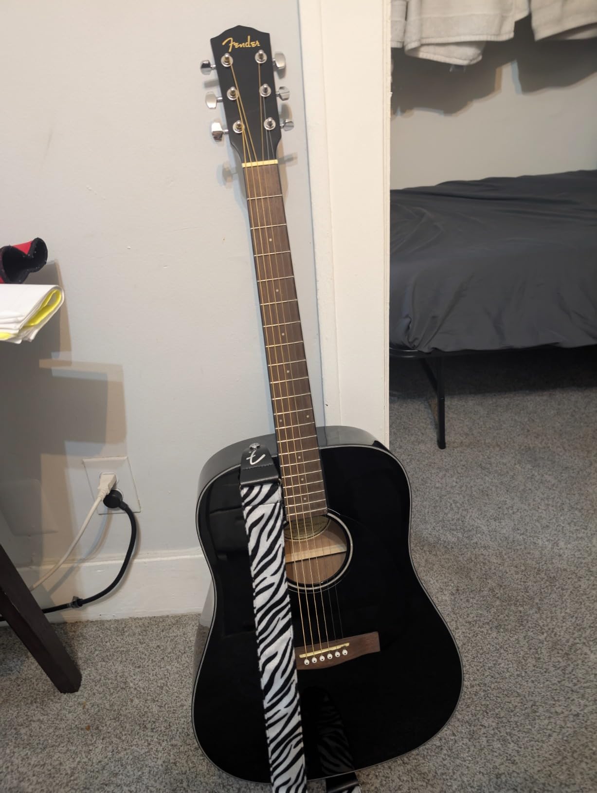 Fender CD-60 Dreadnought V3 Acoustic Guitar, with 2-Year Warranty, Natural, with Case customer photo 2