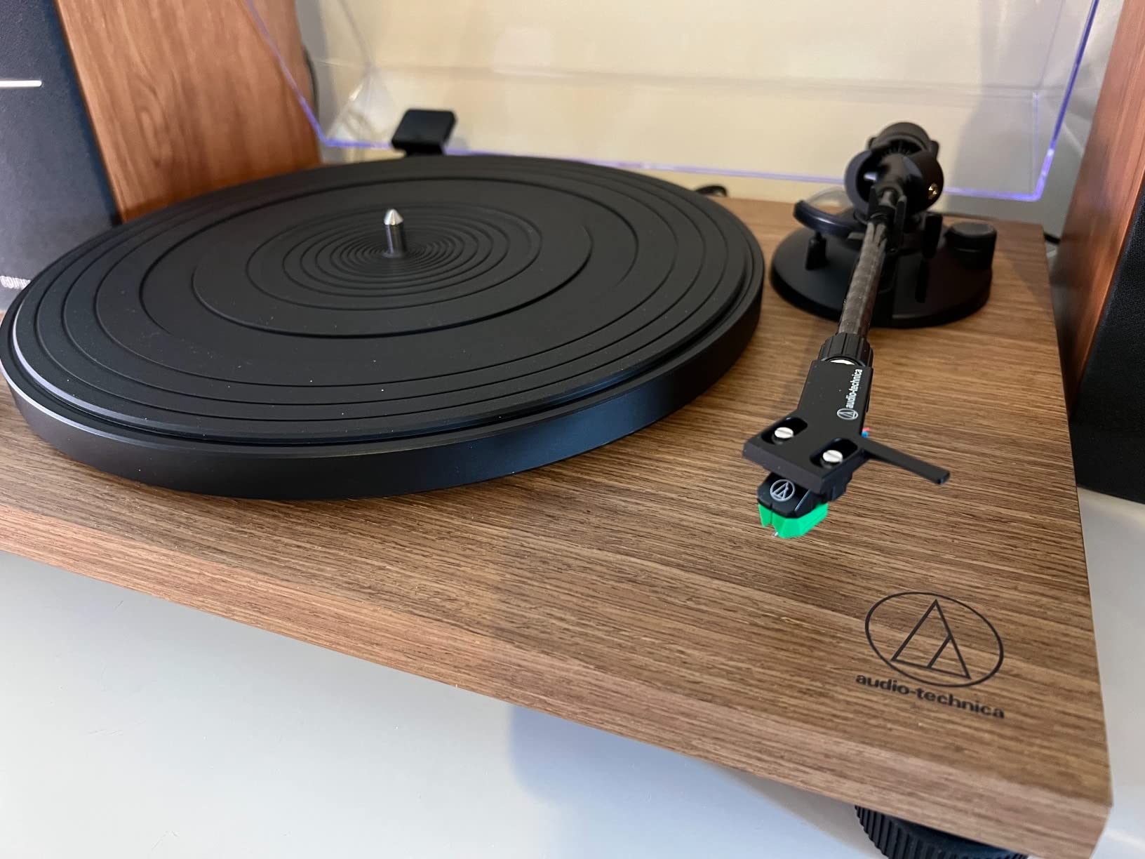 Audio-Technica AT-LPW40WN Fully Manual Belt-Drive Turntable, 2 Speeds, Dynamic Anti-Skate Control, Carbon-Fiber Tonearm Walnut customer photo 1