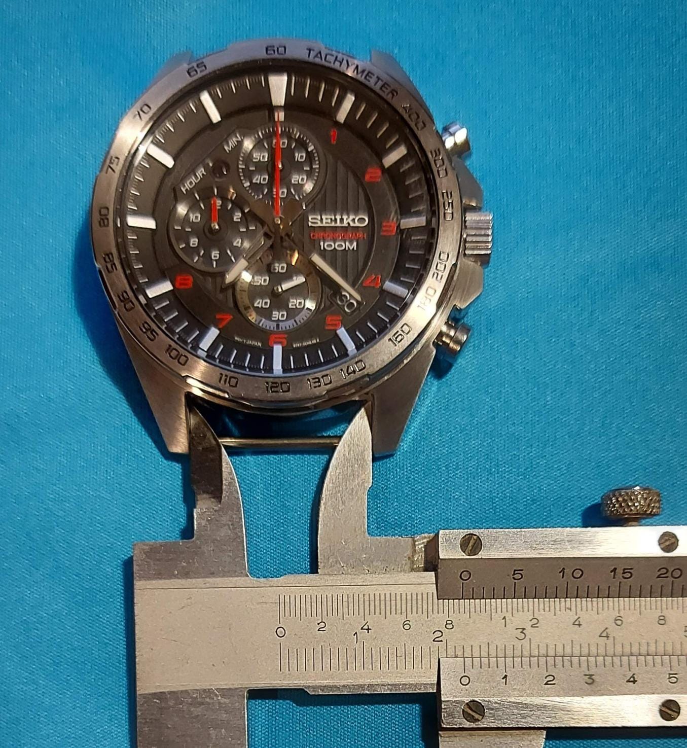 SEIKO SSB325 Chronograph Watch for Men - Essentials - Black Dial with 3 Subdials, Tachymeter Bezel, & Silicone Strap, 100m Water-Resistant customer photo 1