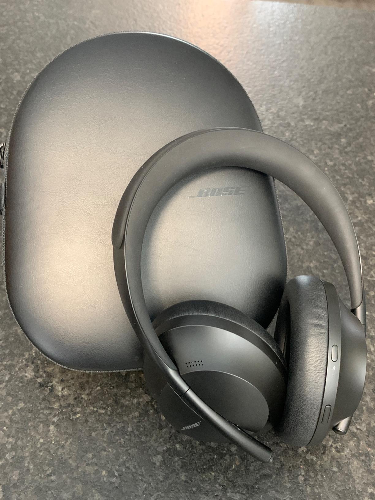 Bose Headphones 700, Noise Cancelling Bluetooth Over-Ear Wireless Headphones with Built-in Microphone for Clear Calls and Alexa Voice Control, Silver Luxe customer photo 1