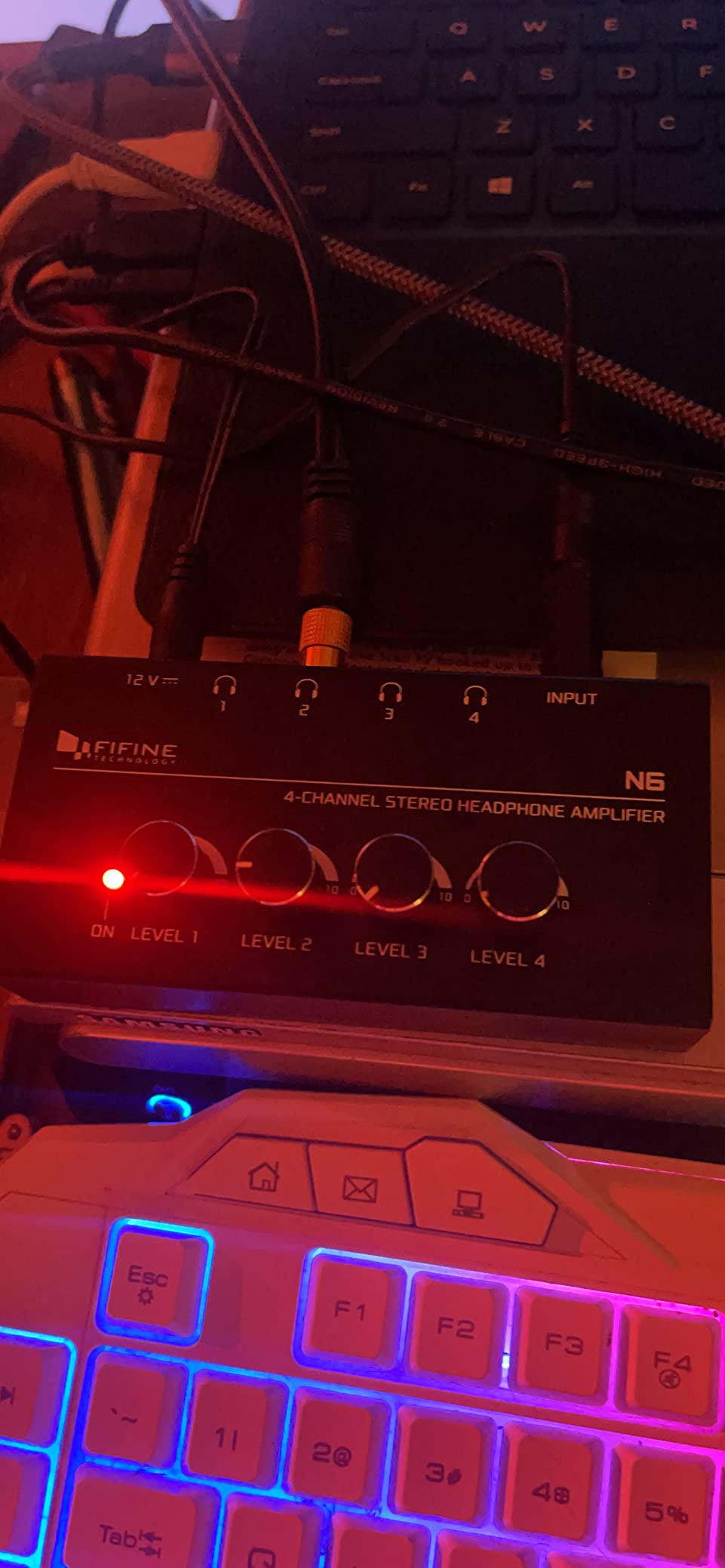 FIFINE N6 4 Channels Metal Stereo Headphone Amplifier for Audio Mixer customer photo 2