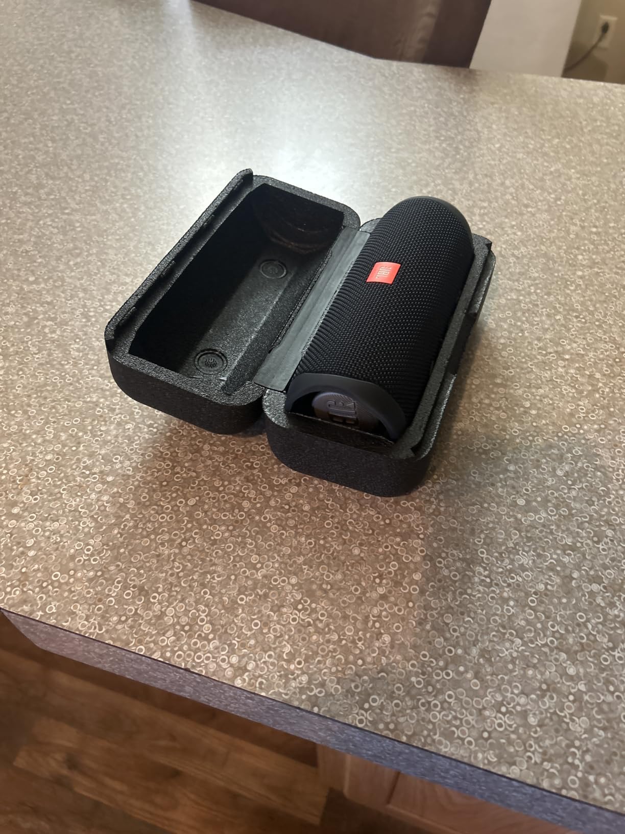 JBL FLIP 5, Waterproof Portable Bluetooth Speaker, Black, Small customer photo 2