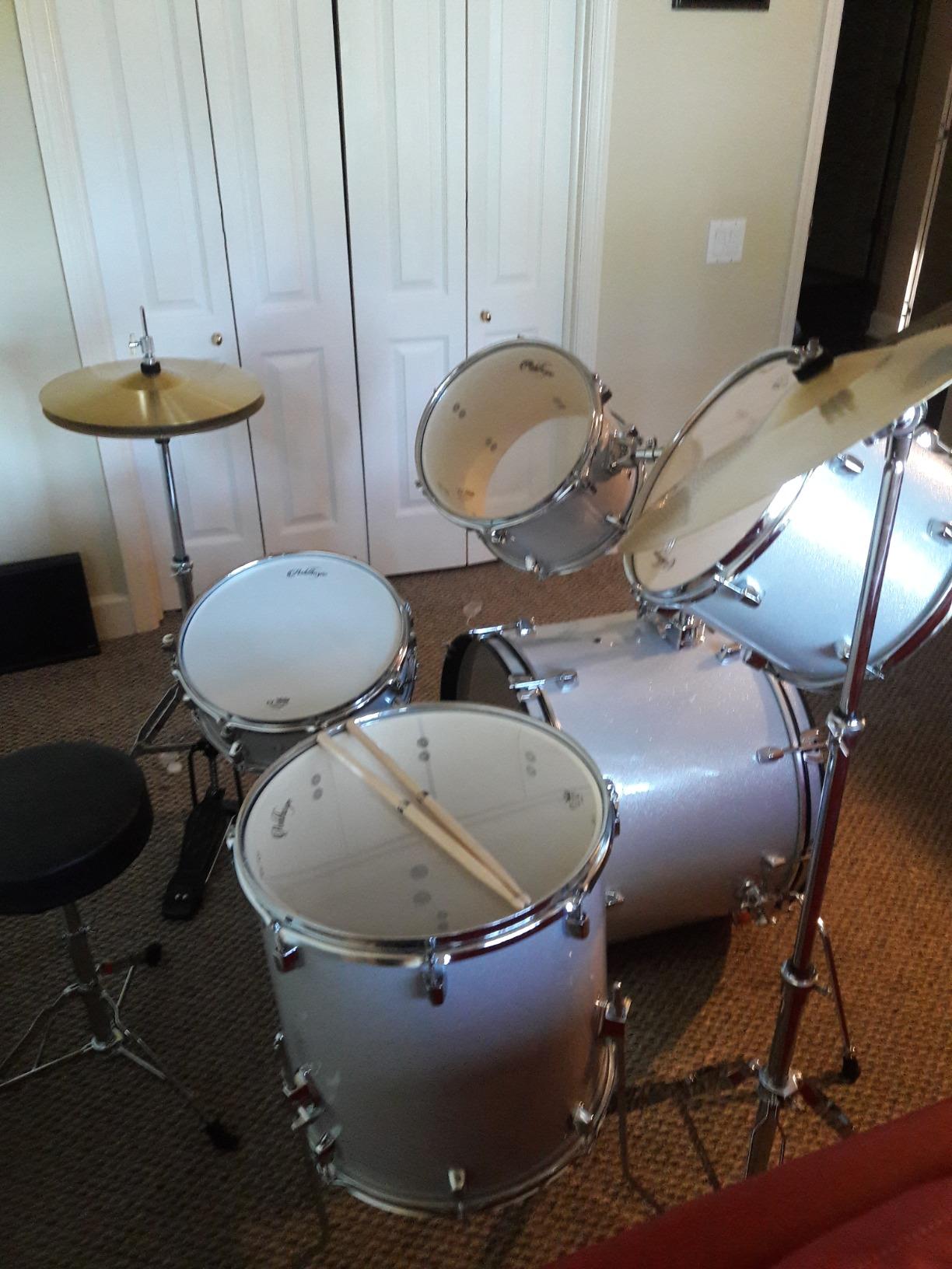 Ashthorpe 5-Piece Full Size Adult Drum Set with Remo Heads & Premium Brass Cymbals - Complete Professional Percussion Kit with Chrome Hardware - Silver customer photo 1
