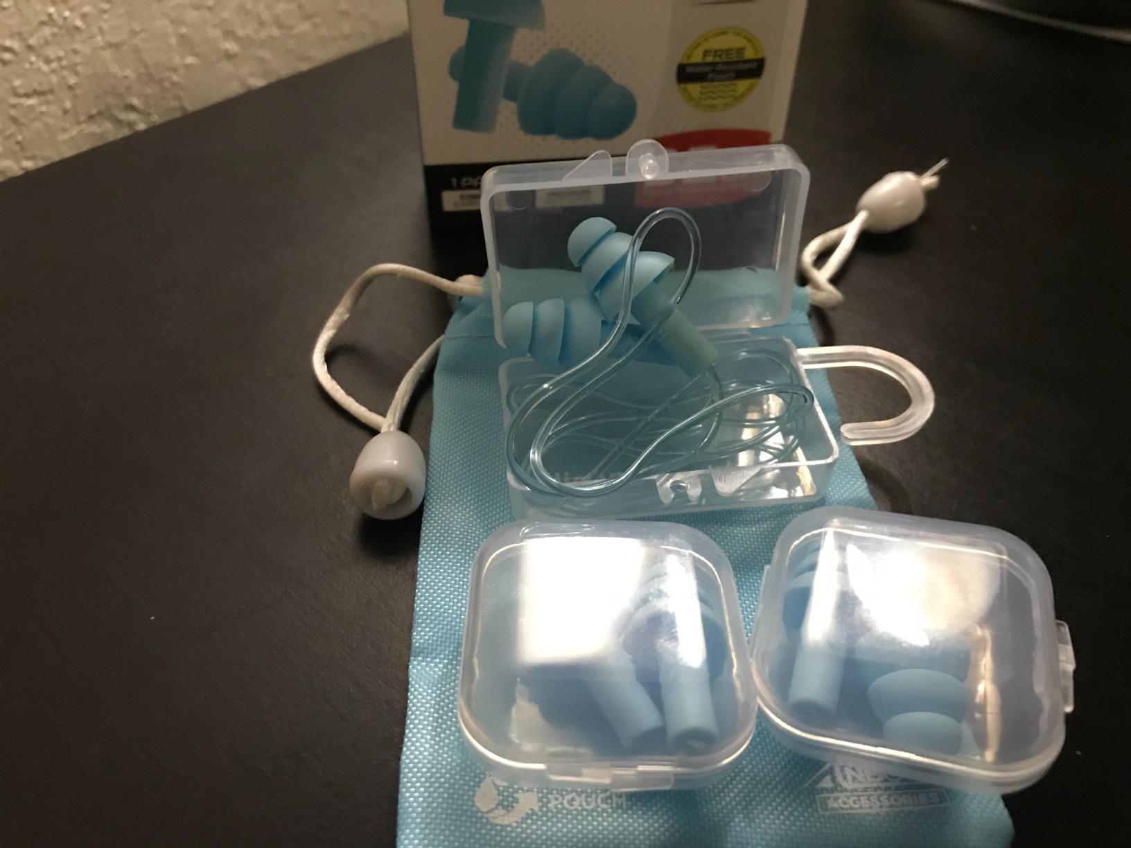 Soft Ear Plugs for Sleeping Noise Reduction, Made of Silicone, Suitable for Sleeping & Swimming, Soft Reusable Earplugs for Noise Reduction, Adjustable Size for Concerts & Snoring (3 Pairs) customer photo 1