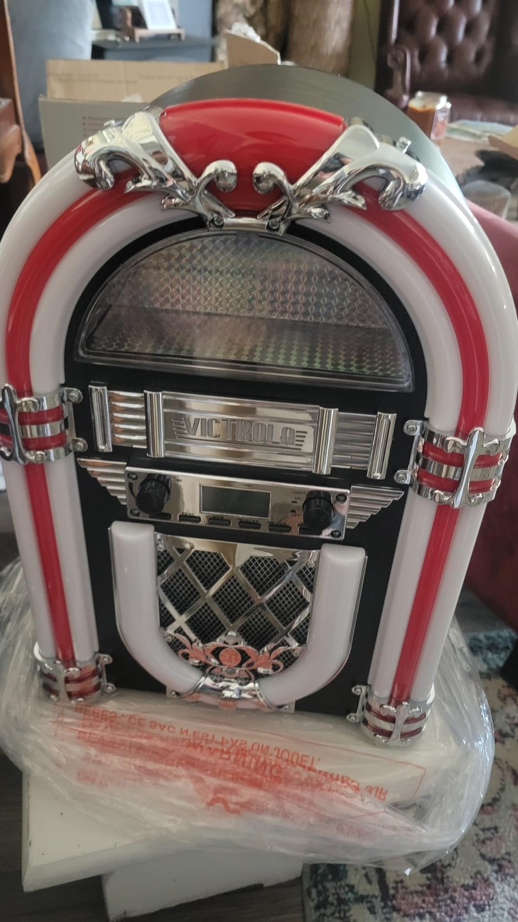 Victrola Redding - Bluetooth Jukebox Speaker with Lightshow - Silver customer photo 1