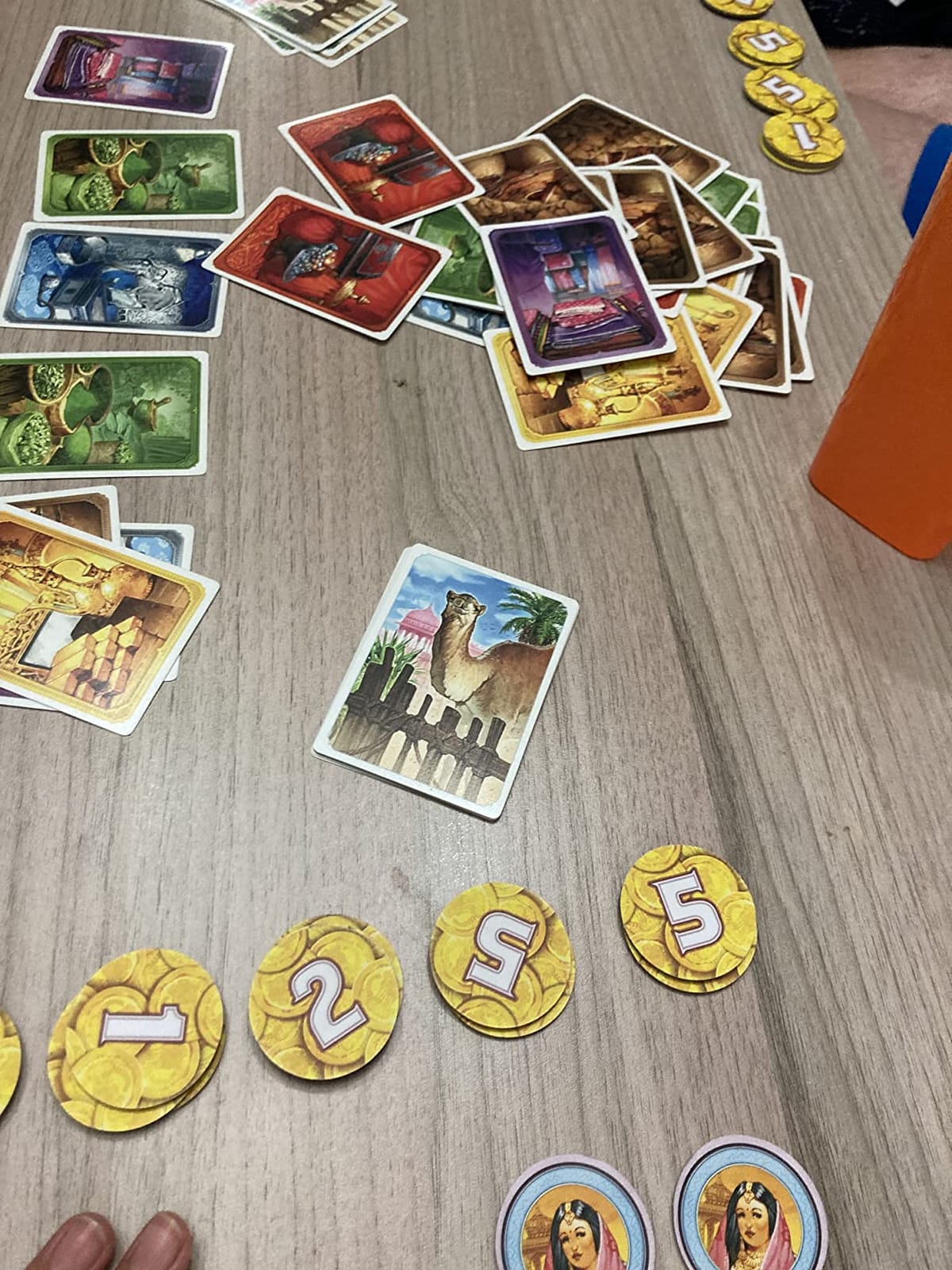 Asmodee Jaipur 2-Player Trading Card Strategy Game, Ages 10+ customer photo 1