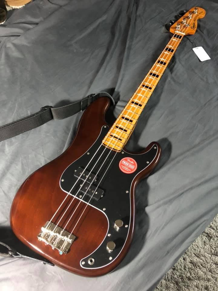 Squier Classic Vibe 70s Precision Bass, Black, Maple Fingerboard customer photo 2
