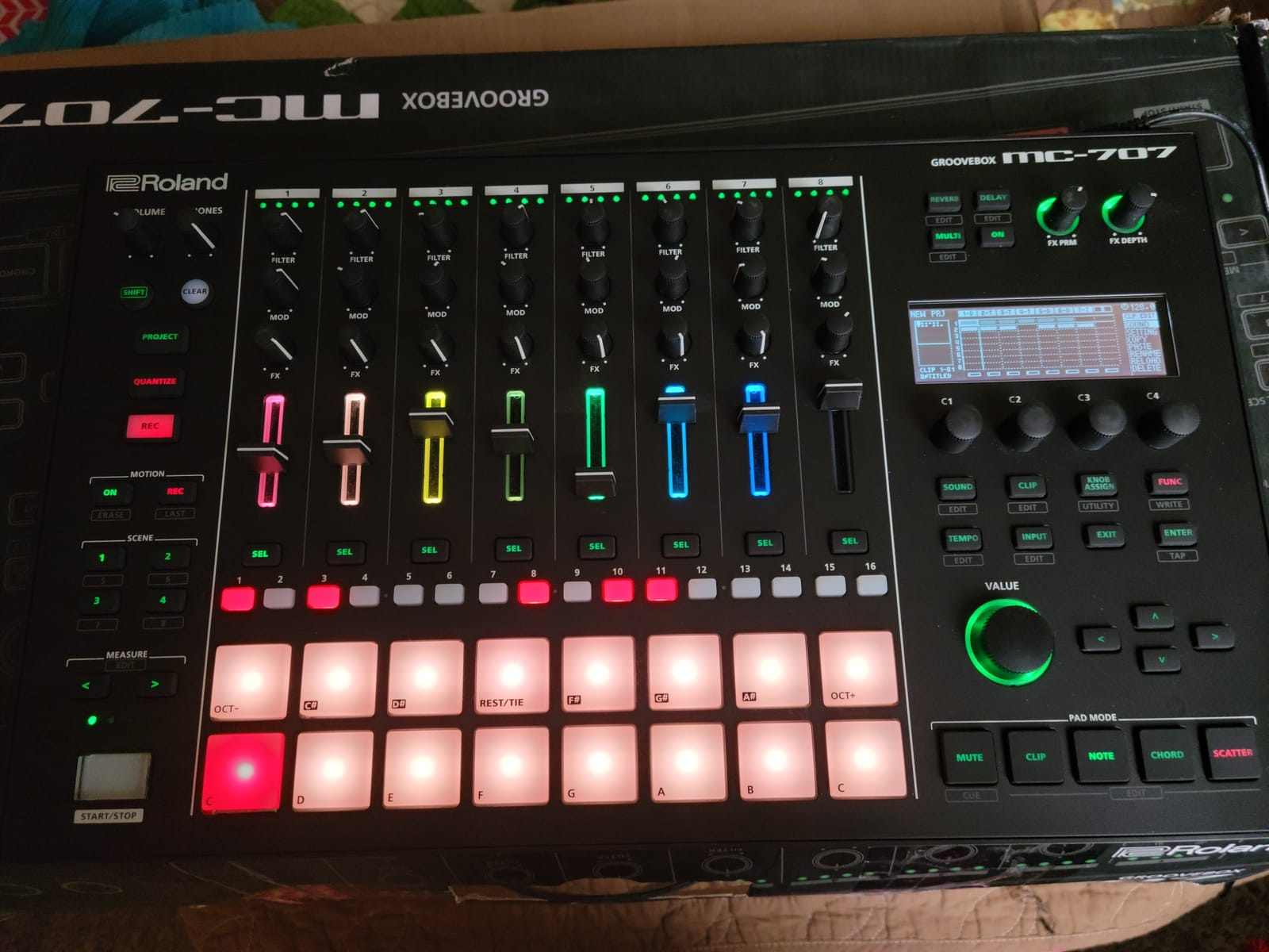 Roland MC-707 Groovebox Professional Music Production Workstation (MC-707), Standard customer photo 1