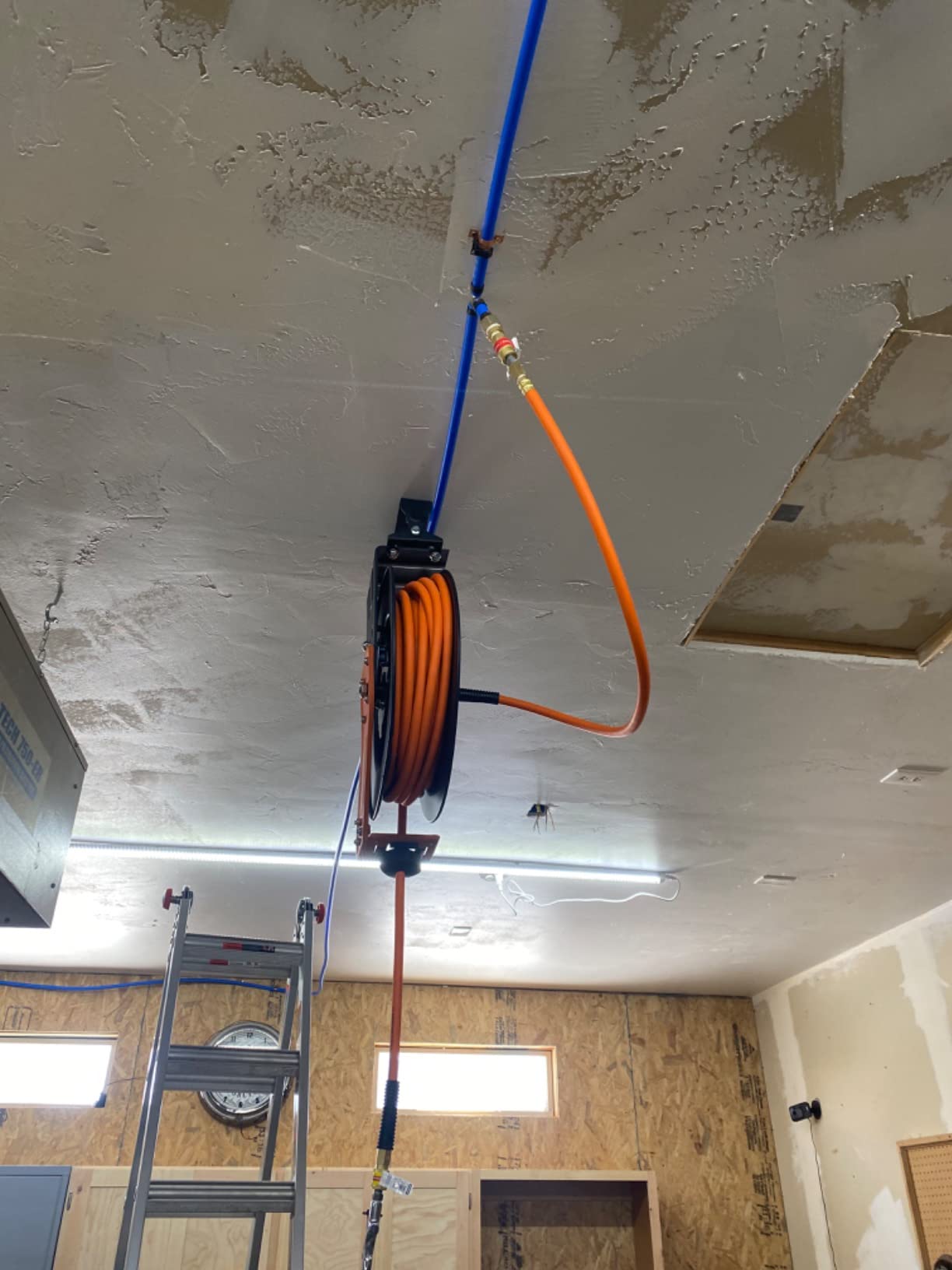 Giraffe Tools TA15 Retractable Air Hose Reel, 3/8
