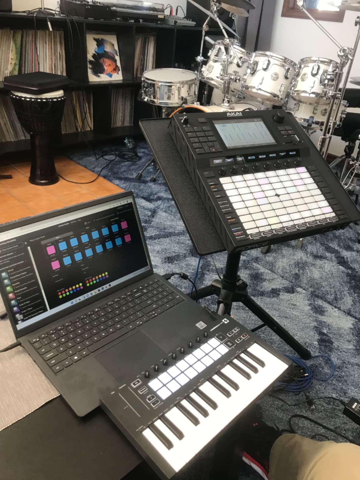 Novation Launchkey Mini [MK3] — Portable 25-Key, USB, MIDI Keyboard Controller with DAW Integration, Chord Mode, and Arpeggiator — for Music Production customer photo 2