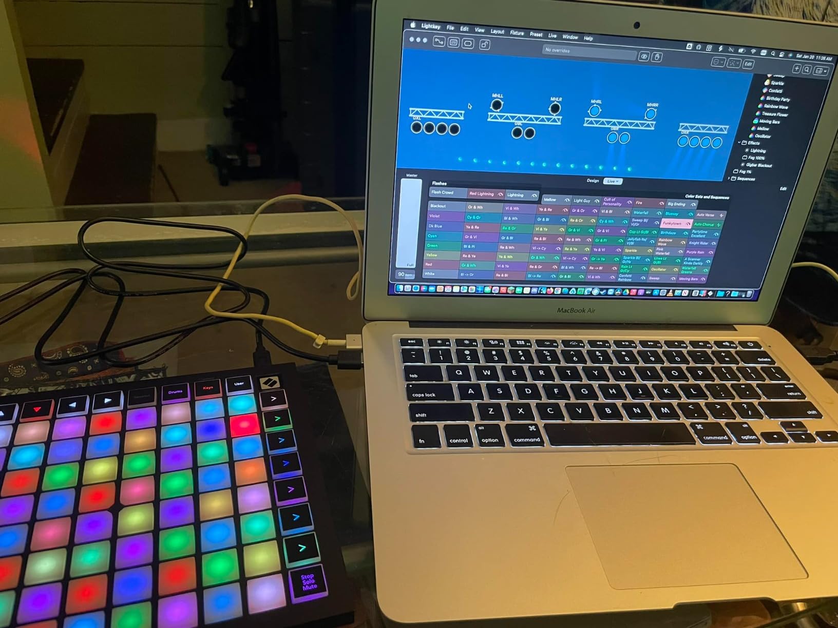 Novation Launchpad Mini MK3 MIDI USB Grid Controller customer photo 1