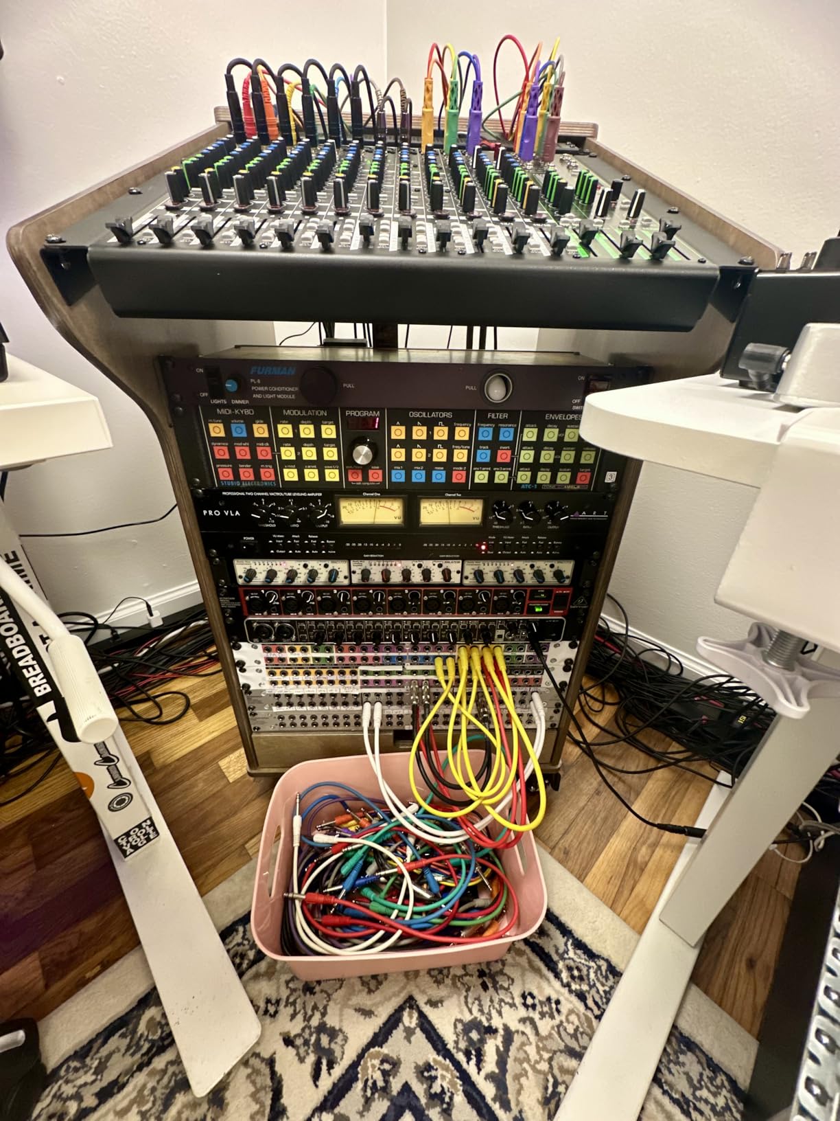 Mackie ProFX16v3 16-Channel Professional Analog Mixer with USB, Onyx Mic Preamps and GigFX Effects Engine | Onyx Mic Preamps and GigFX Effects Engine customer photo 2