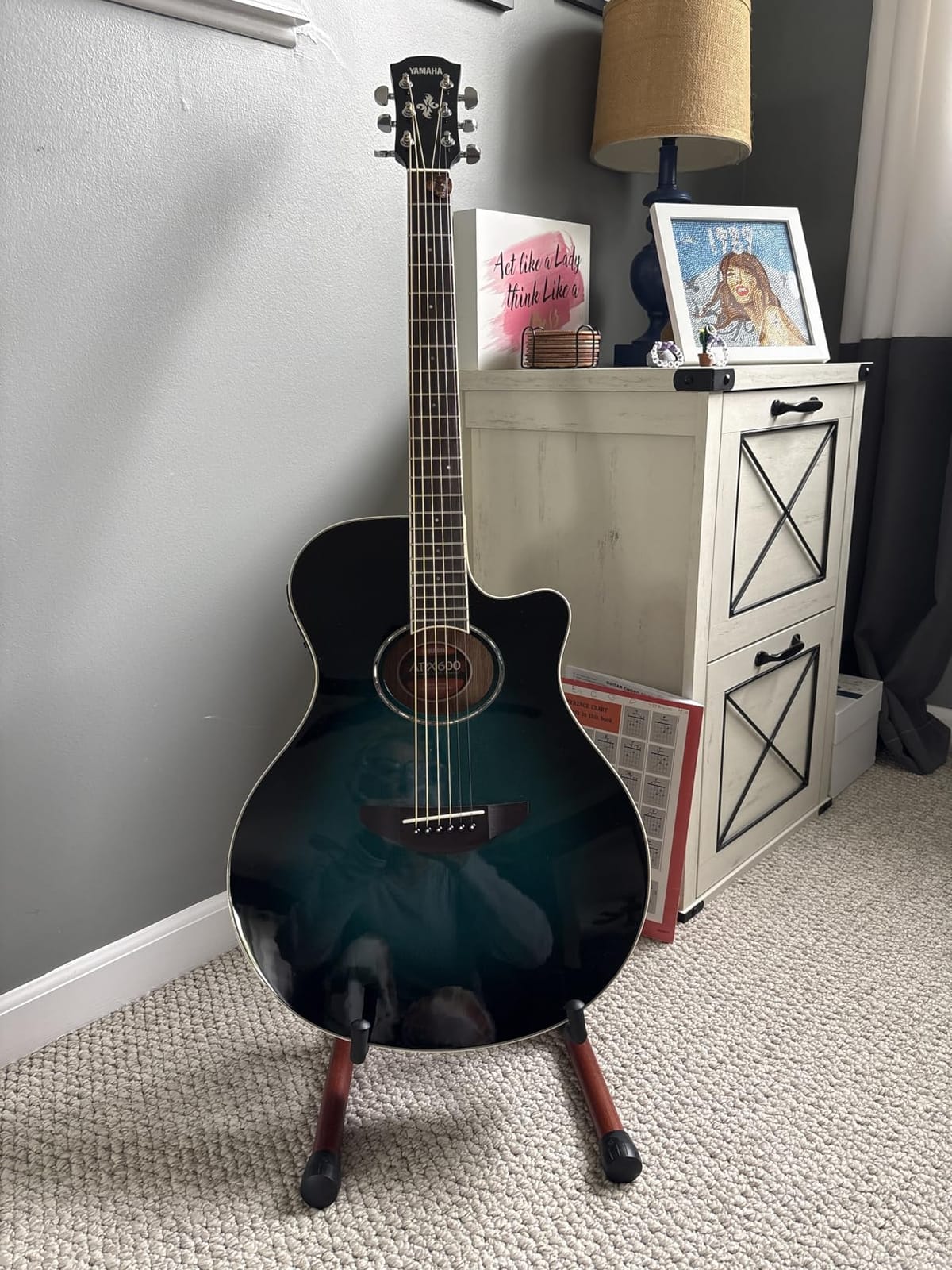 SNIGJAT Guitar Stand, Folding Wood Acoustic Guitar Stand with Padding Zebra customer photo 1