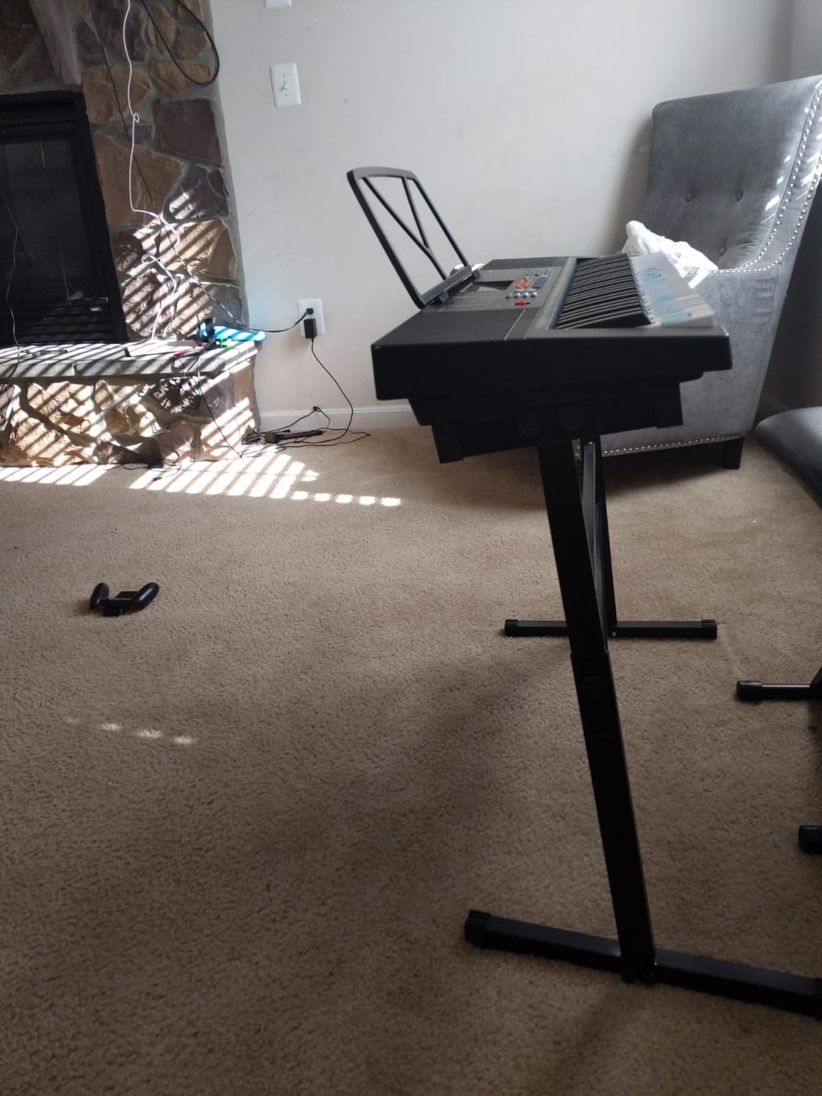 61-Key Electronic Keyboard Piano Stand Portable LED Display Keyboard Kit with Adjustable Stand, Adjustable Stool, Headphones, Microphone & Music Rest customer photo 1