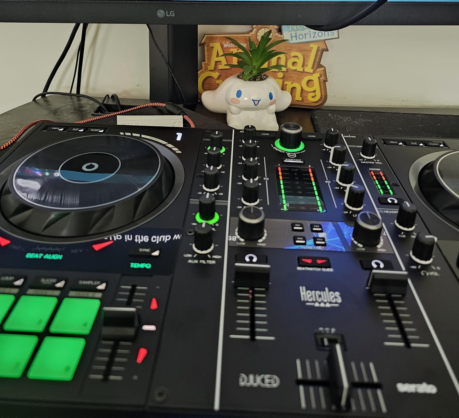 Hercules DJControl Inpulse 500: 2-deck USB DJ controller for Serato DJ and DJUCED (included) | For Serato DJ and DJUCED included customer photo 1