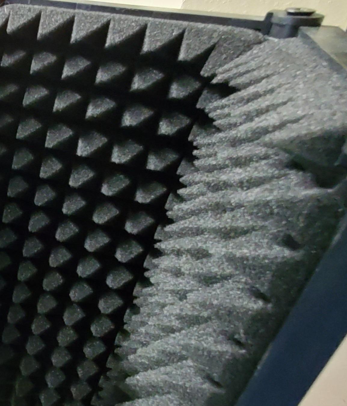 Moukey Microphone Insulation Sound Insulation Sound Shield Isolation, 5 Sides Microphone Sound-Absorbing Foam Reflector for Recording Studio, Podcasts, Vocals and Broadcasting customer photo 1