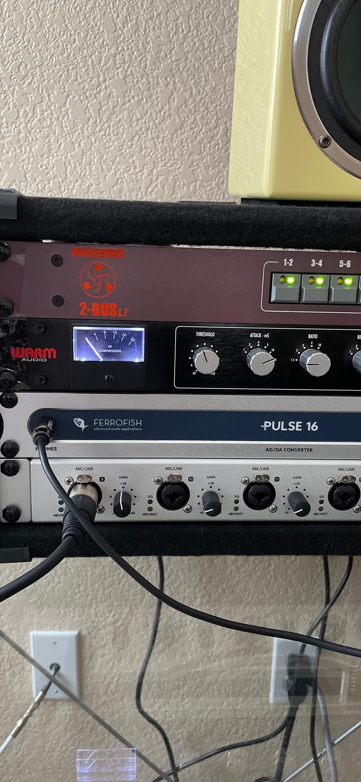 Warm Audio Bus-Comp 2-channel Stereo VCA Bus Compressor customer photo 1