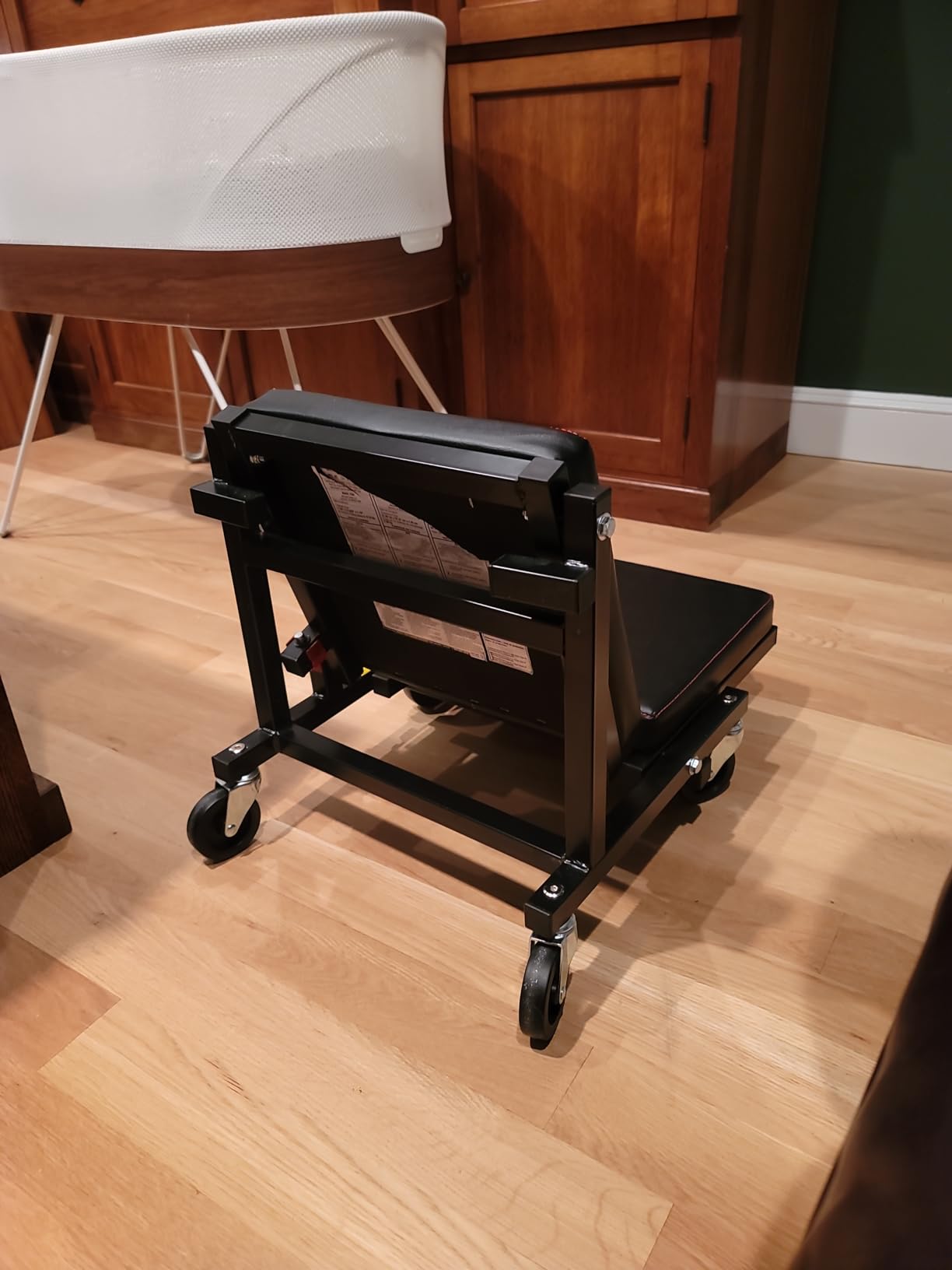 Powerbuilt 2-in-1 Rolling Creeper Seat Converts from High to Low Roller Seat, Fast, Tool-Free Conversion, Garage, Shop, Brake Jobs, Washing, Detailing, Maintenance, Thick Pad, 3-in. Casters - 240298 customer photo 1