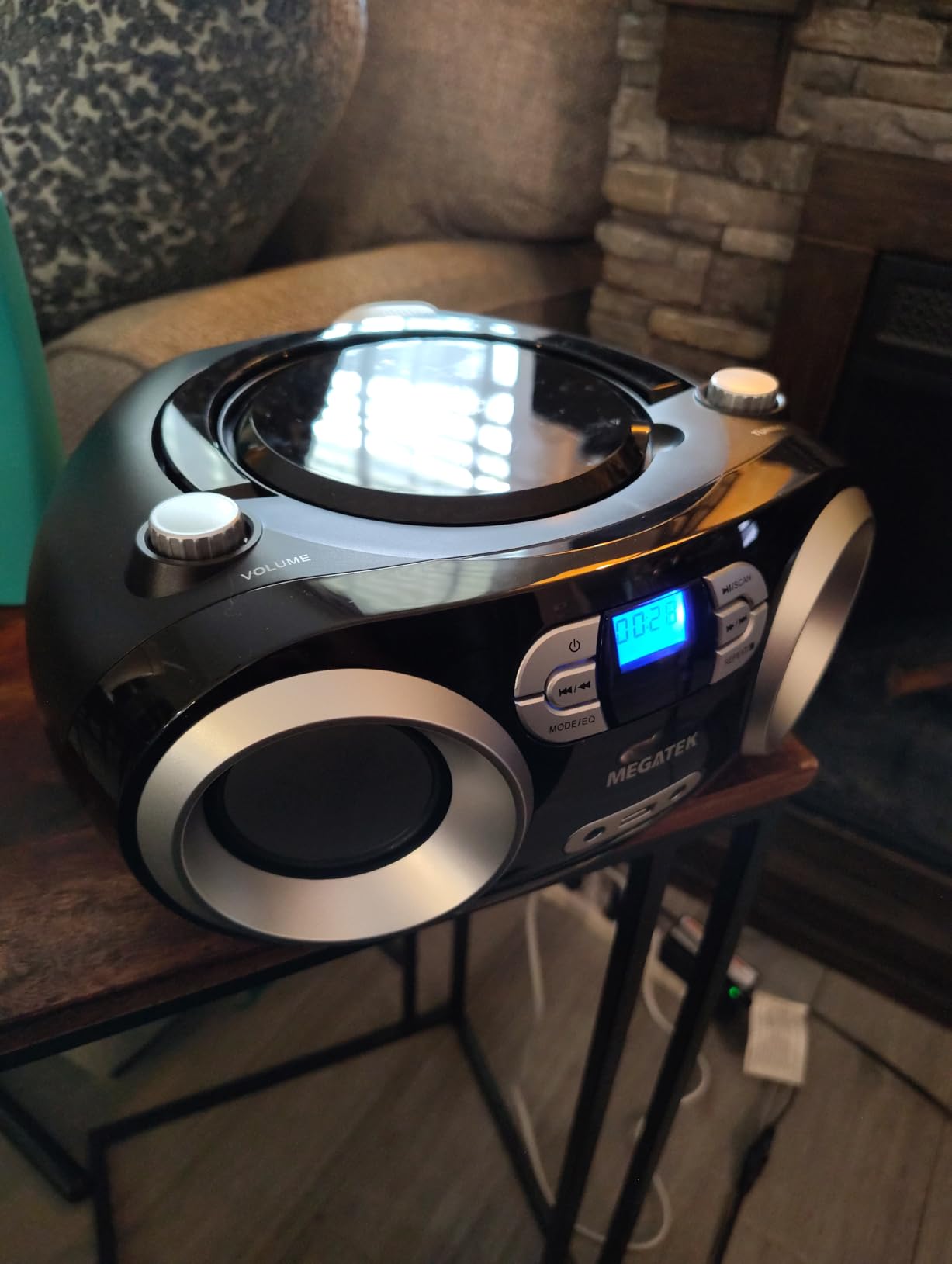 MEGATEK Portable CD Player Boombox with Bluetooth & FM Radio – Black customer photo 1