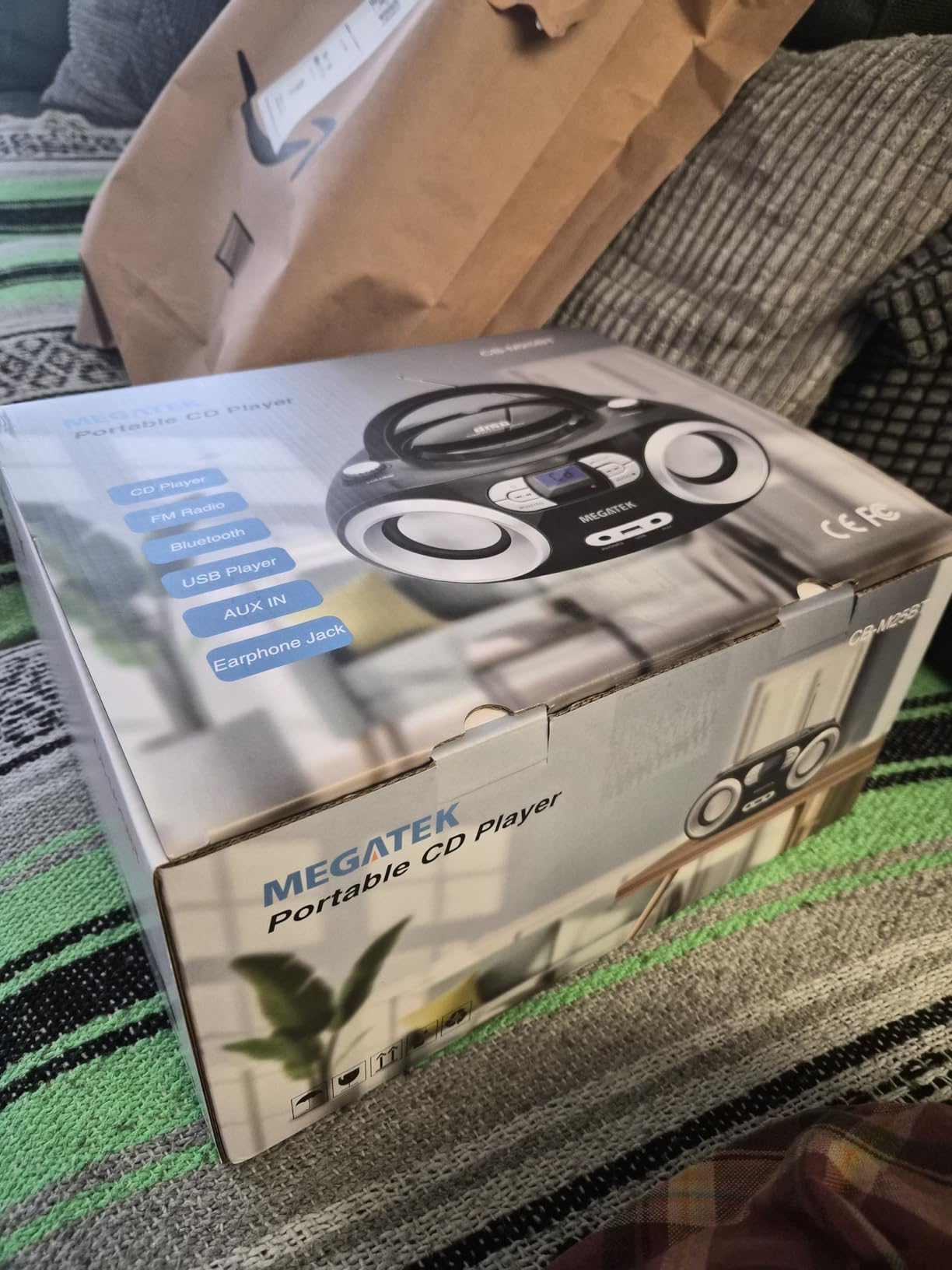 MEGATEK Portable CD Player Boombox with Bluetooth & FM Radio – Black customer photo 2