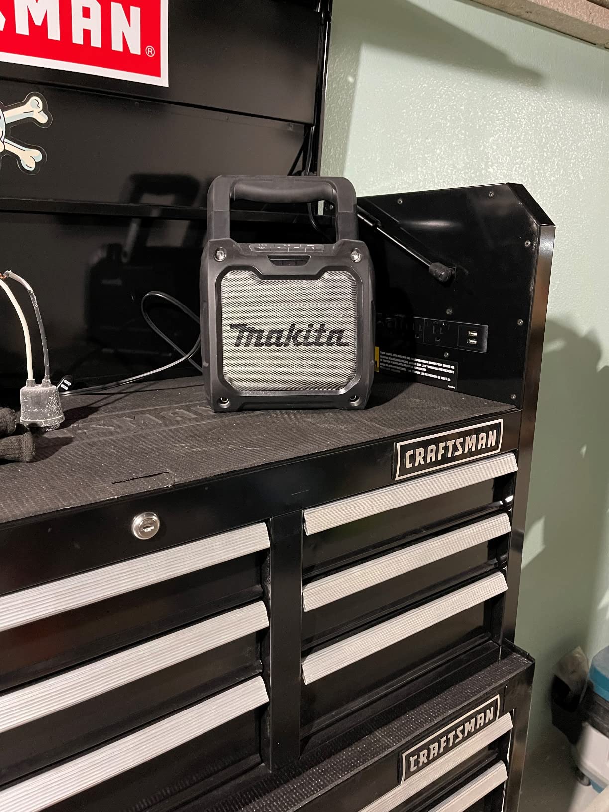 Makita XRM11 18V LXT® / 12V max CXT® Lithium-Ion Cordless Bluetooth® Job Site Speaker, Tool Only customer photo 1