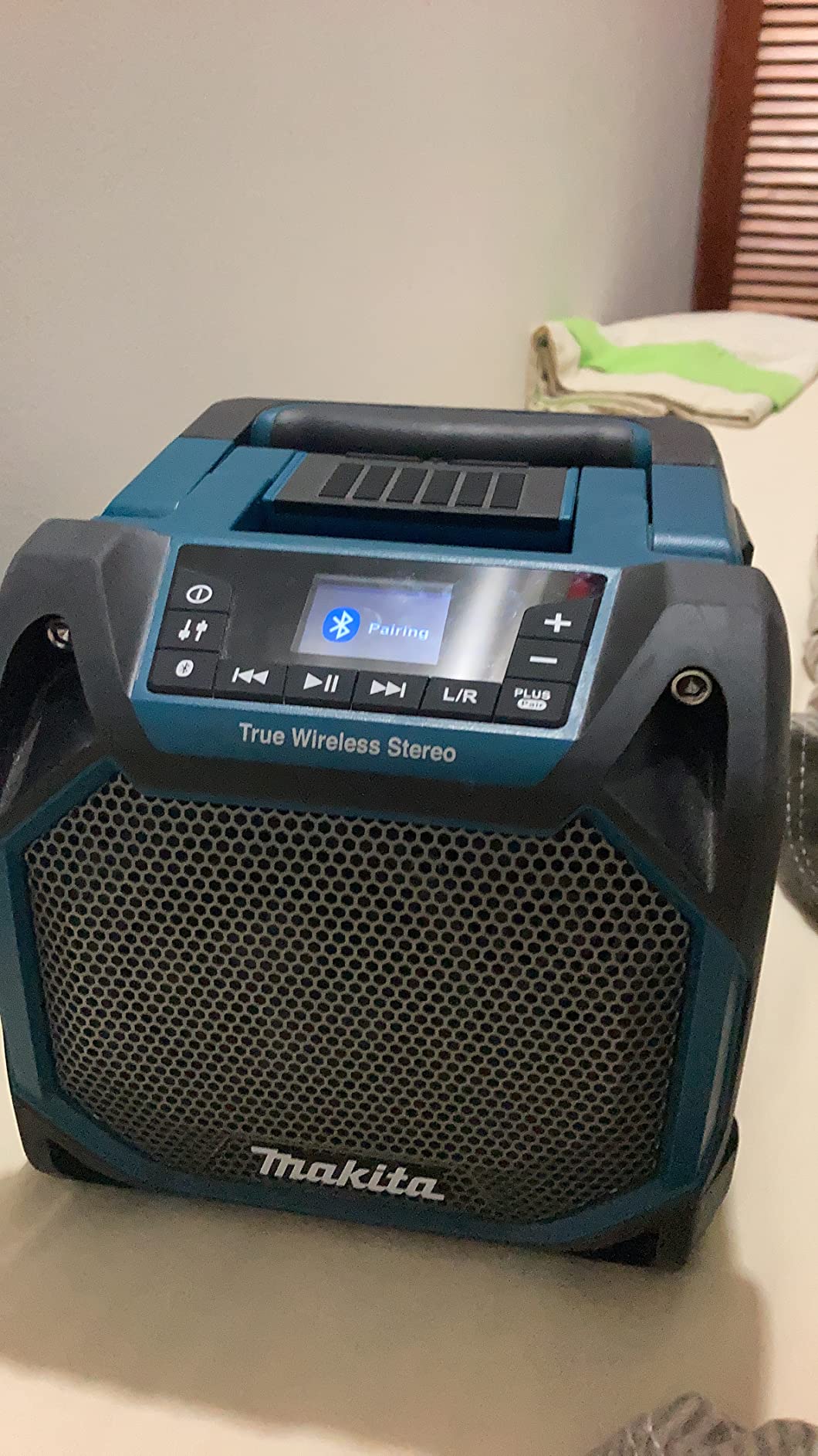 Makita XRM11 18V LXT® / 12V max CXT® Lithium-Ion Cordless Bluetooth® Job Site Speaker, Tool Only customer photo 2