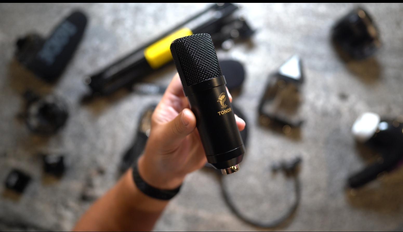 TONOR XLR Condenser Microphone, Professional Cardioid Studio Mic Kit with T20 Boom Arm, Shock Mount, Pop Filter for Recording, Podcasting, Voice Over, Streaming, Home Studio, YouTube (TC20) customer photo 2