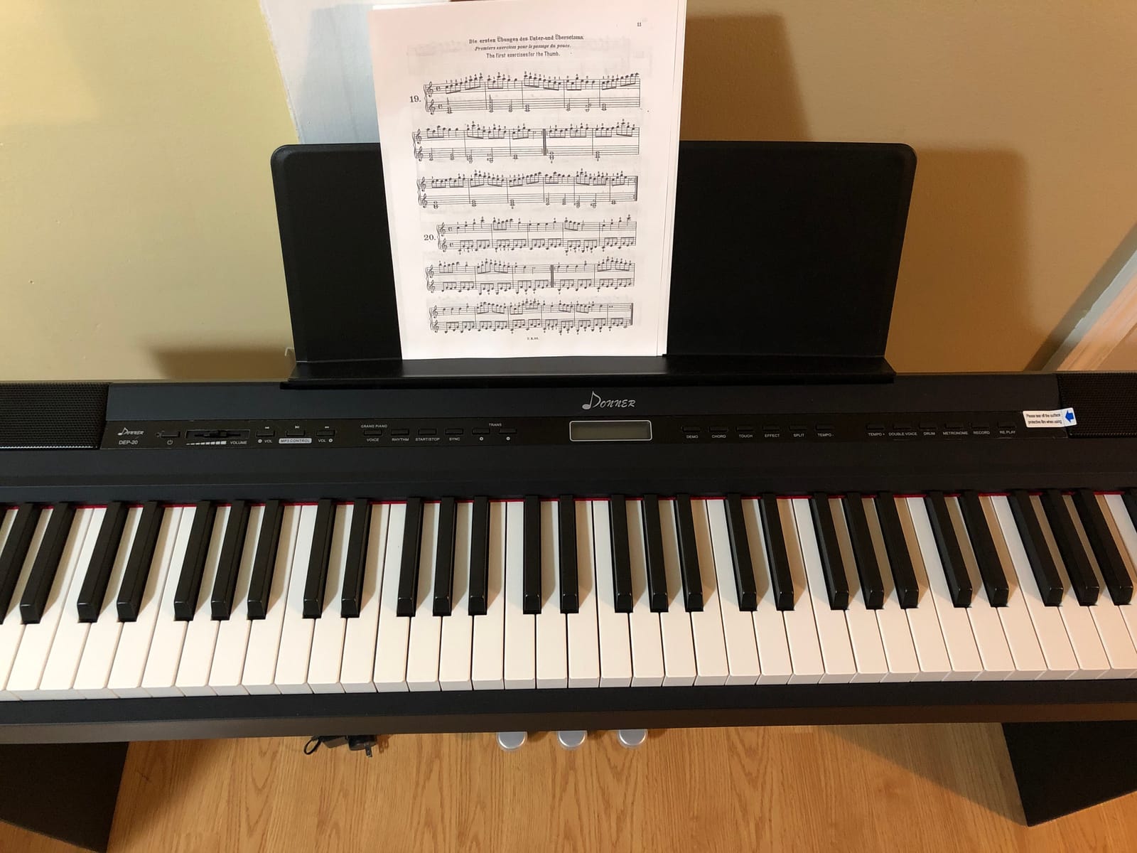 Donner DEP-20 Beginner Digital Piano 88 Key Full Size Weighted Keyboard, Portable Electric Piano with Furniture Stand, 3-Pedal Unit customer photo 2
