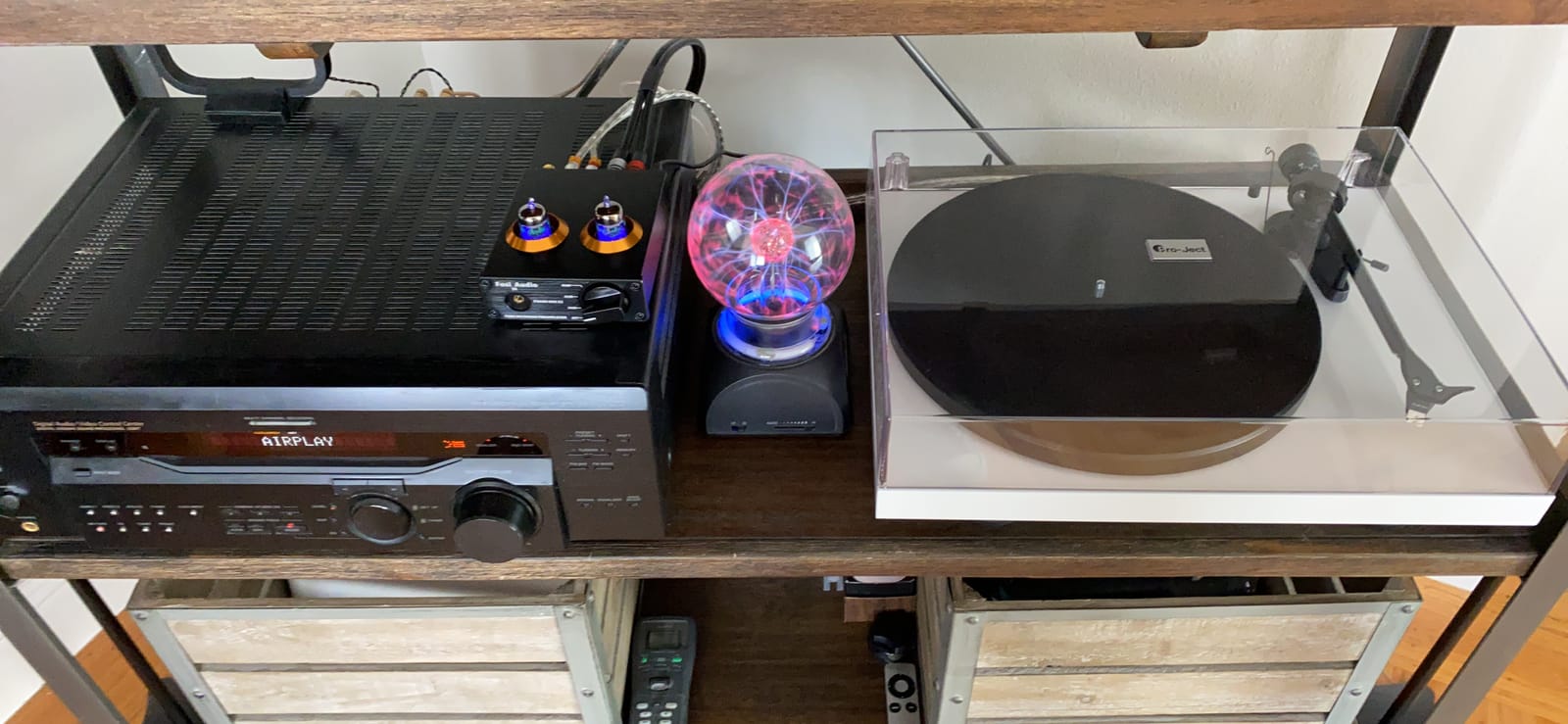 Pro-Ject Debut Carbon EVO Wired Turntable with Sumiko Rainier Cartridge (Black) customer photo 2