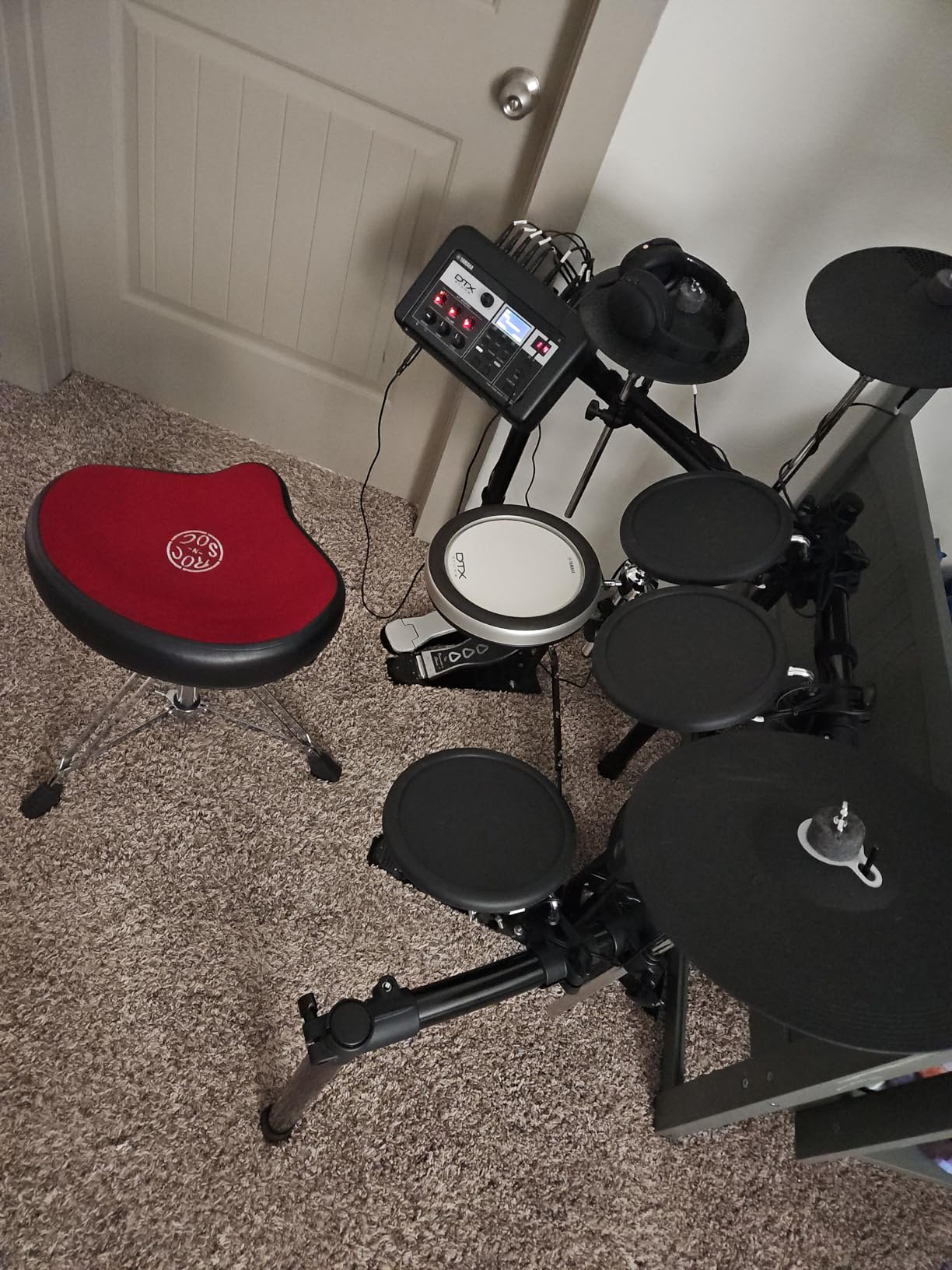 Yamaha DTX6K-X Electronic Drum Set with DTX-PRO Module, 70 Premium Customizable Kits, Kit Modifier Controls, USB Audio/MIDI, Silent Silicone Heads, DTX Touch Sound Editor Smart App customer photo 1