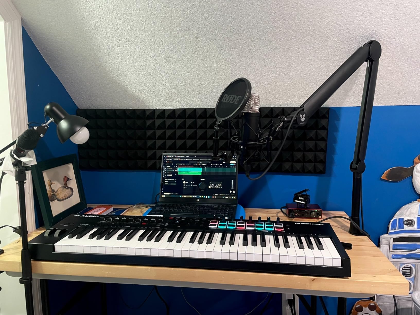 M-AUDIO Oxygen Pro 49 USB MIDI Keyboard Controller | 49 Velocity-Sensitive Keys, 16 Beat Pads, 8 Knobs, 9 Faders, and Bundled DAW Recording Software, for Music Production customer photo 2