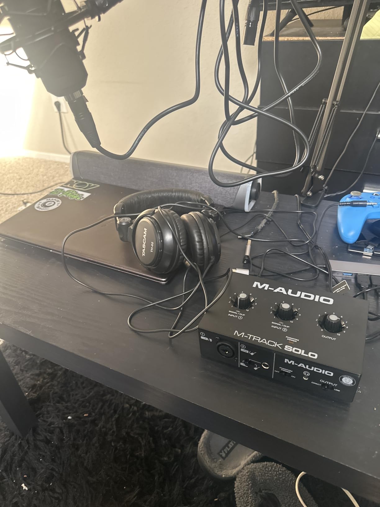M-AUDIO M-Track Solo USB Audio Interface | XLR, Line and DI Inputs, Professional Software Suite for Recording, Streaming, and Podcasting customer photo 1
