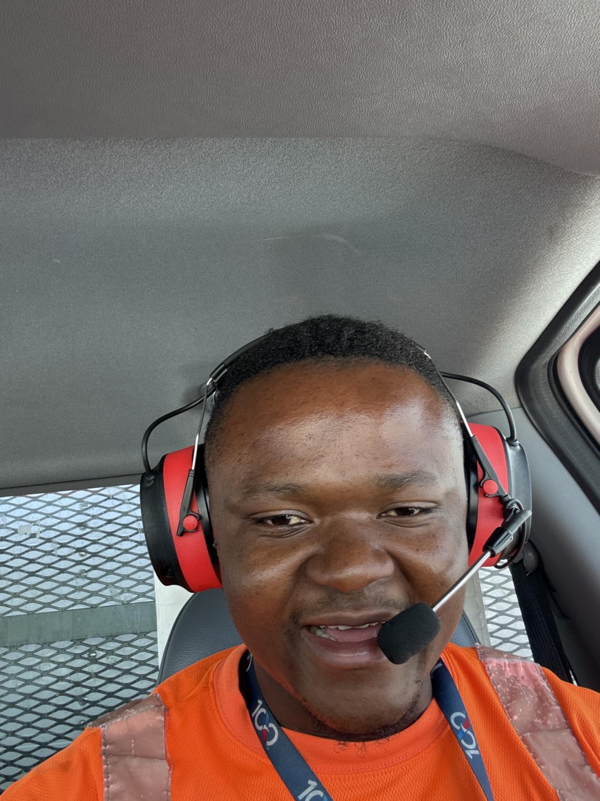 3M Pro-Comms Electronic Hearing Protection with Bluetooth Wireless Technology and External Microphones, Bluetooth Headphones, NRR 26 dB customer photo 1