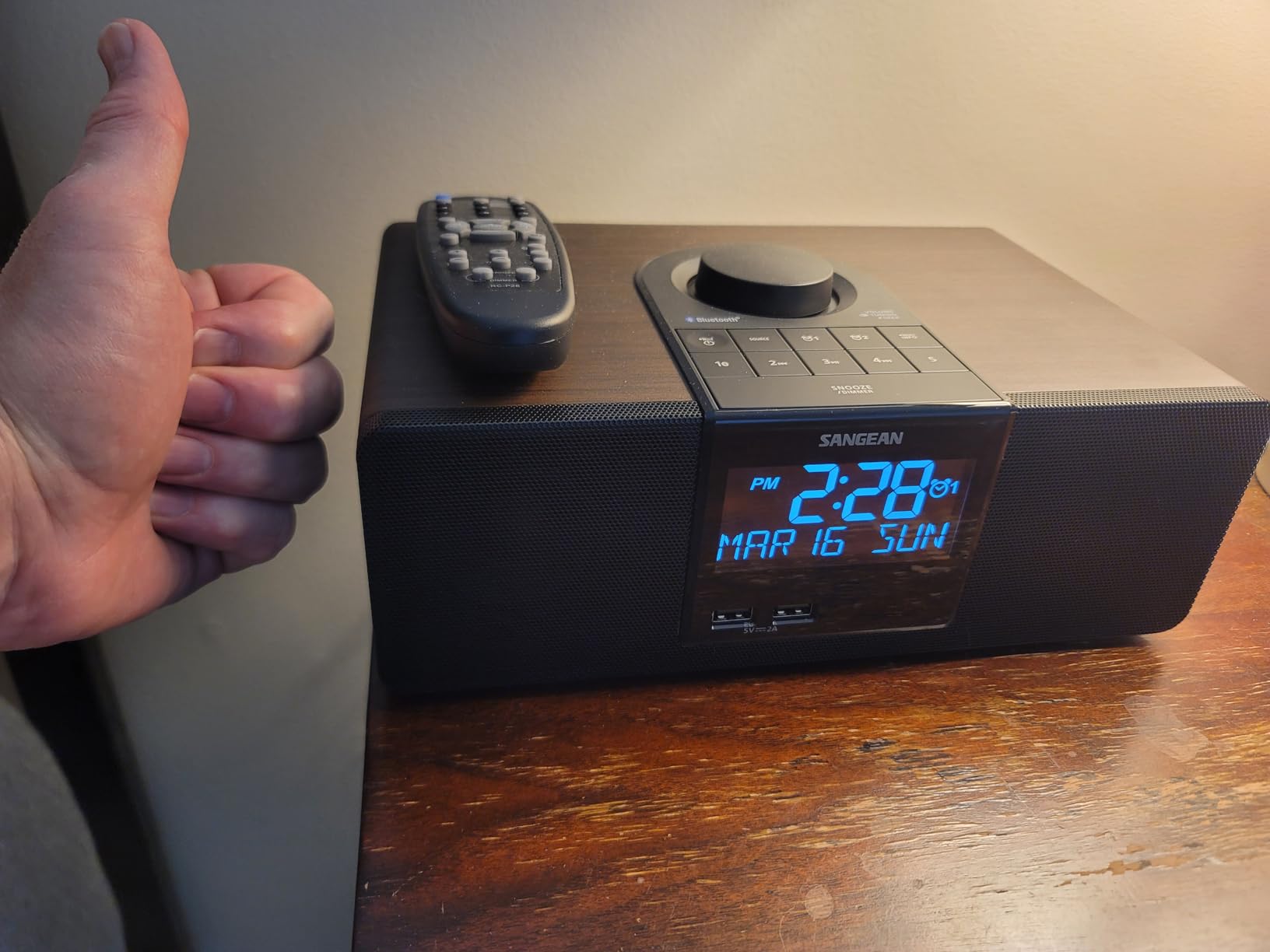 Sangean RCR-40 AM/FM-RDS(RBDS)/Bluetooth/AUX Digital Tuning Wooden Clock Radio with Battery Back-Up customer photo 2