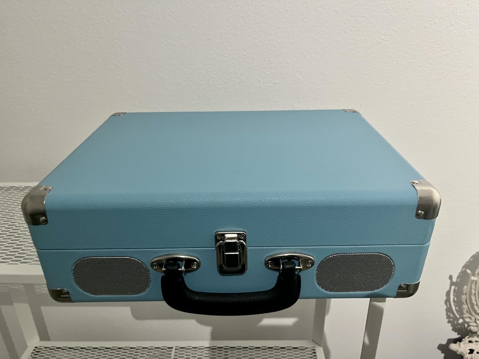 Retrolife® Vinyl Record Player with Speakers, Bluetooth Vinyl Player-Black customer photo 1