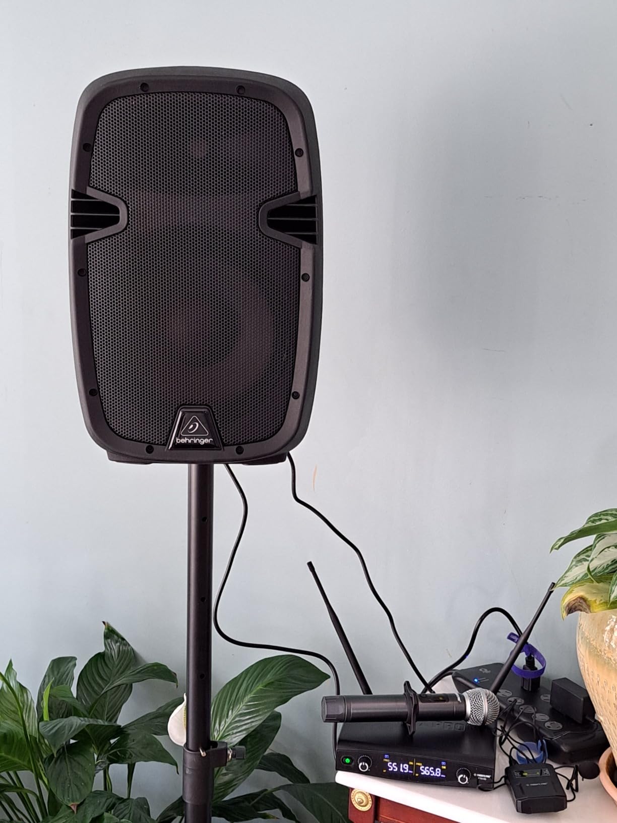 Phenyx Pro Dual UHF Tunable Freq Wireless Microphone System PTU-52-1H1B customer photo 1