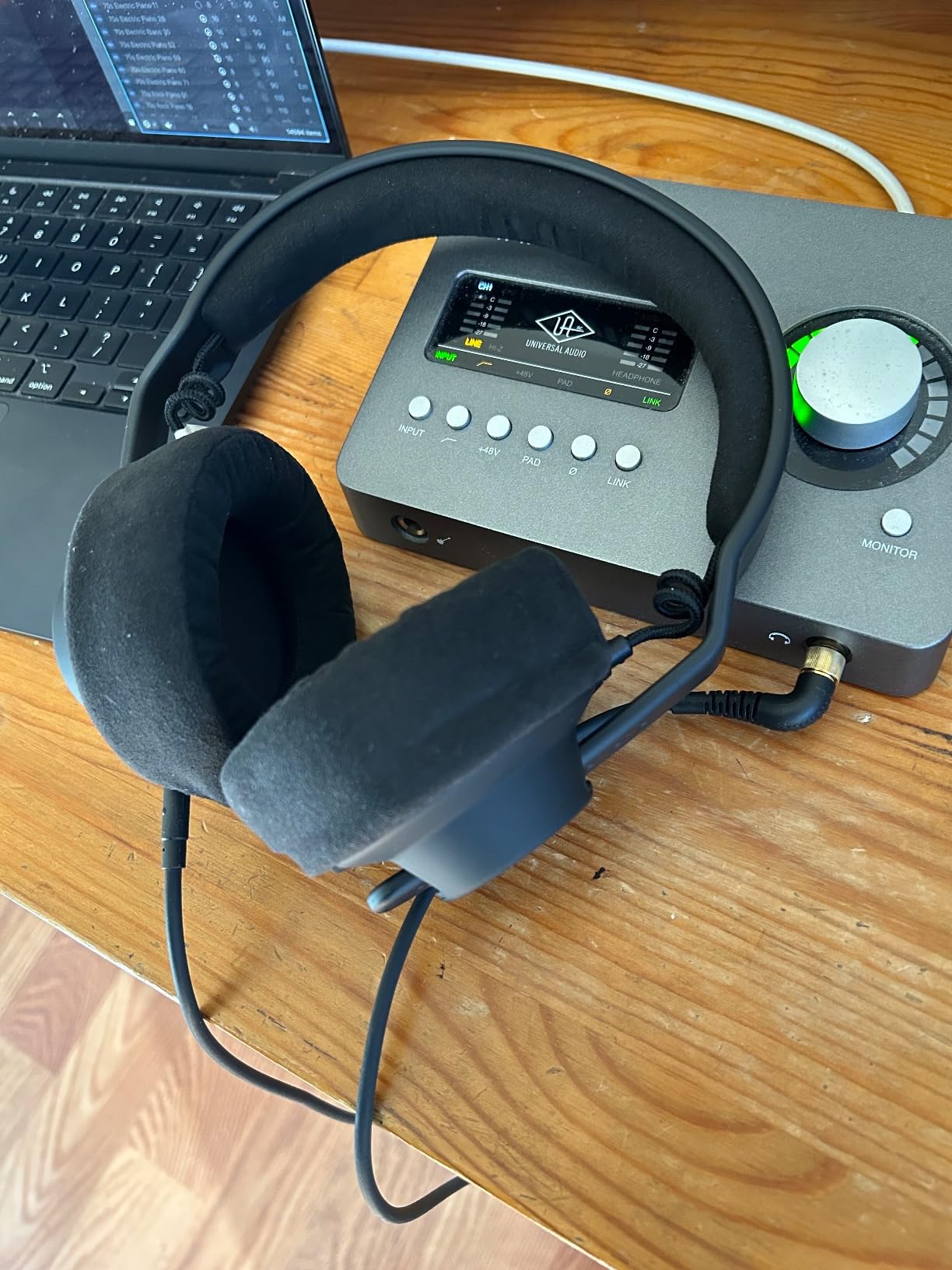AIAIAI TMA-2 Studio Wired Black Over-Ear Headphones, Alcantara Memory Foam customer photo 2