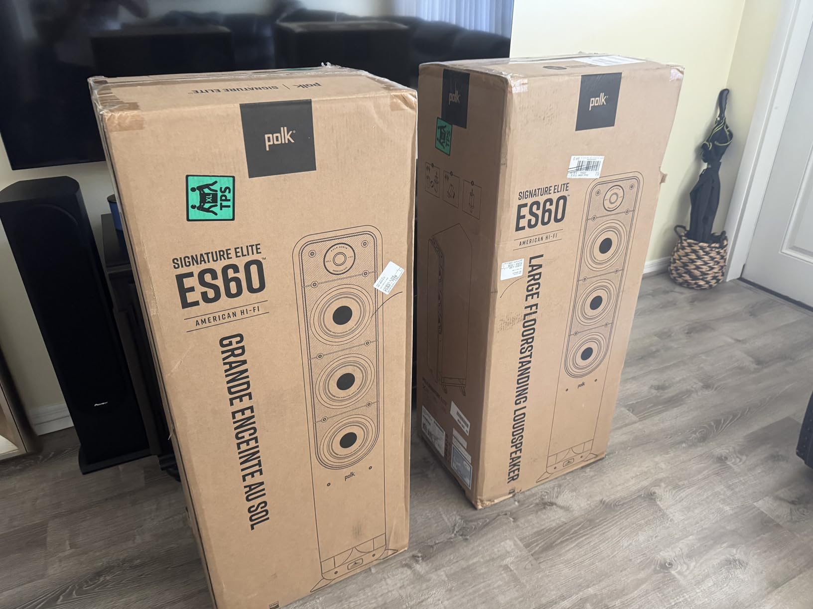 Polk Audio Signature Elite ES60 Tower Speaker, Single, Stunning Black customer photo 1