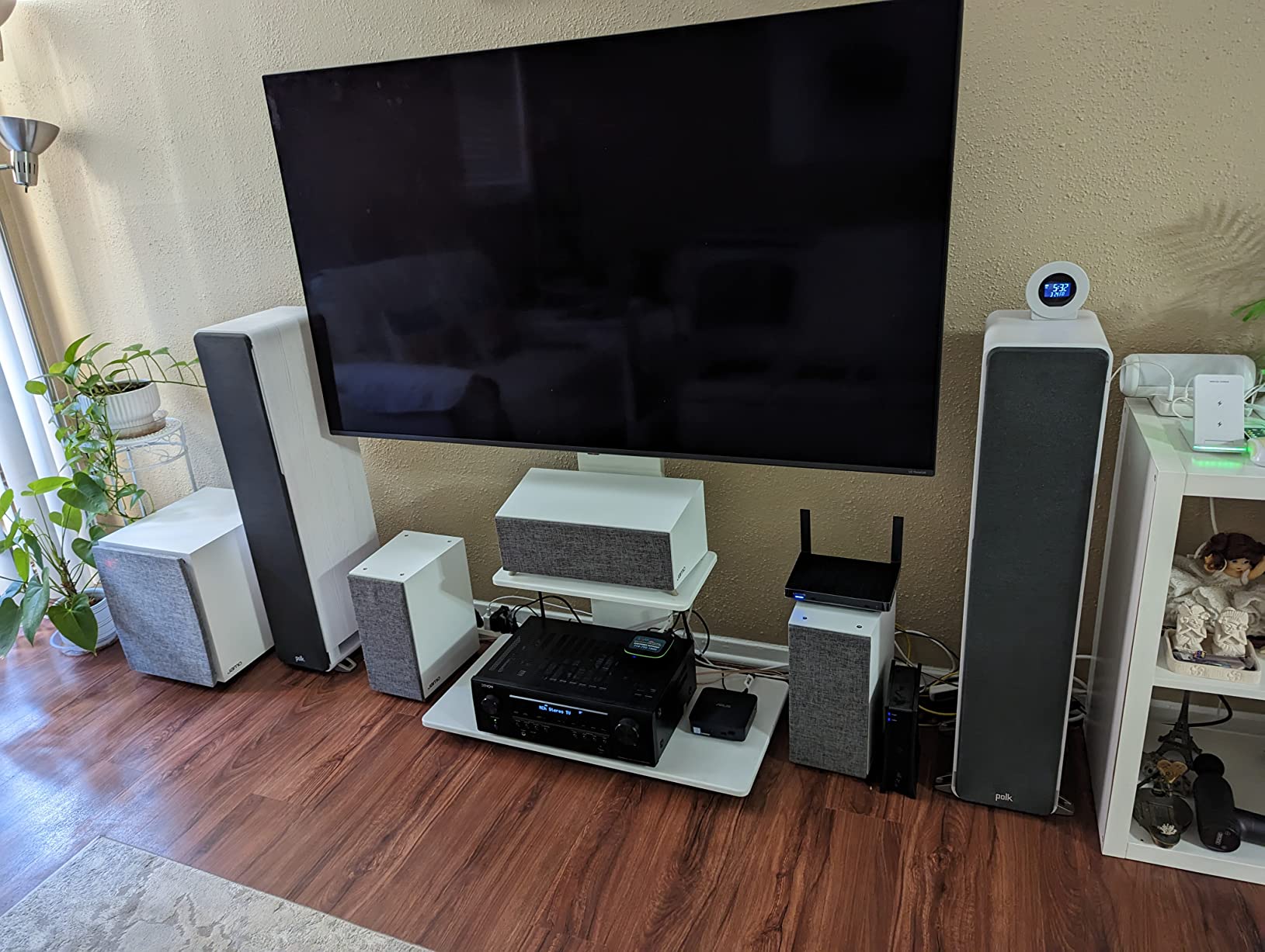 Polk Audio Signature Elite ES50 Tower Speaker, Single, Contemporary Walnut customer photo 1