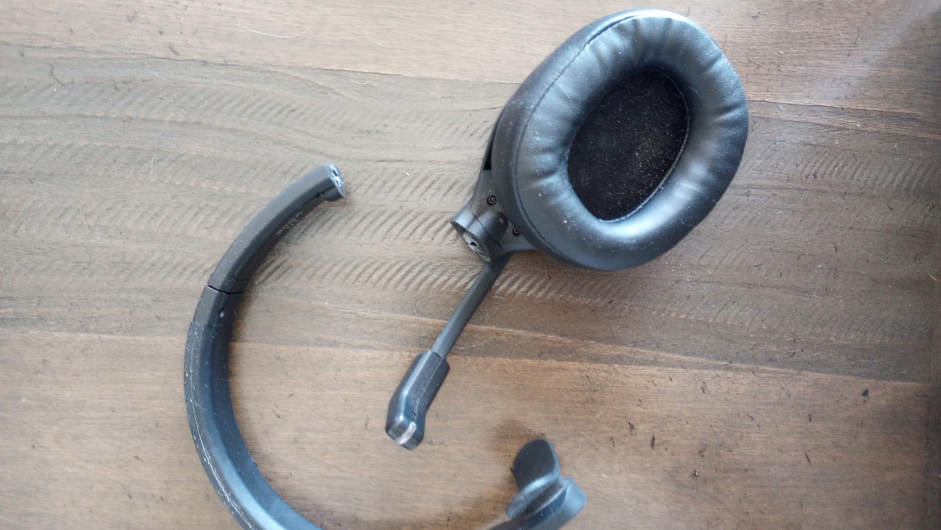 EKSA Noise Cancelling Trucker Bluetooth Headset with Microphone for Trucker customer photo 2